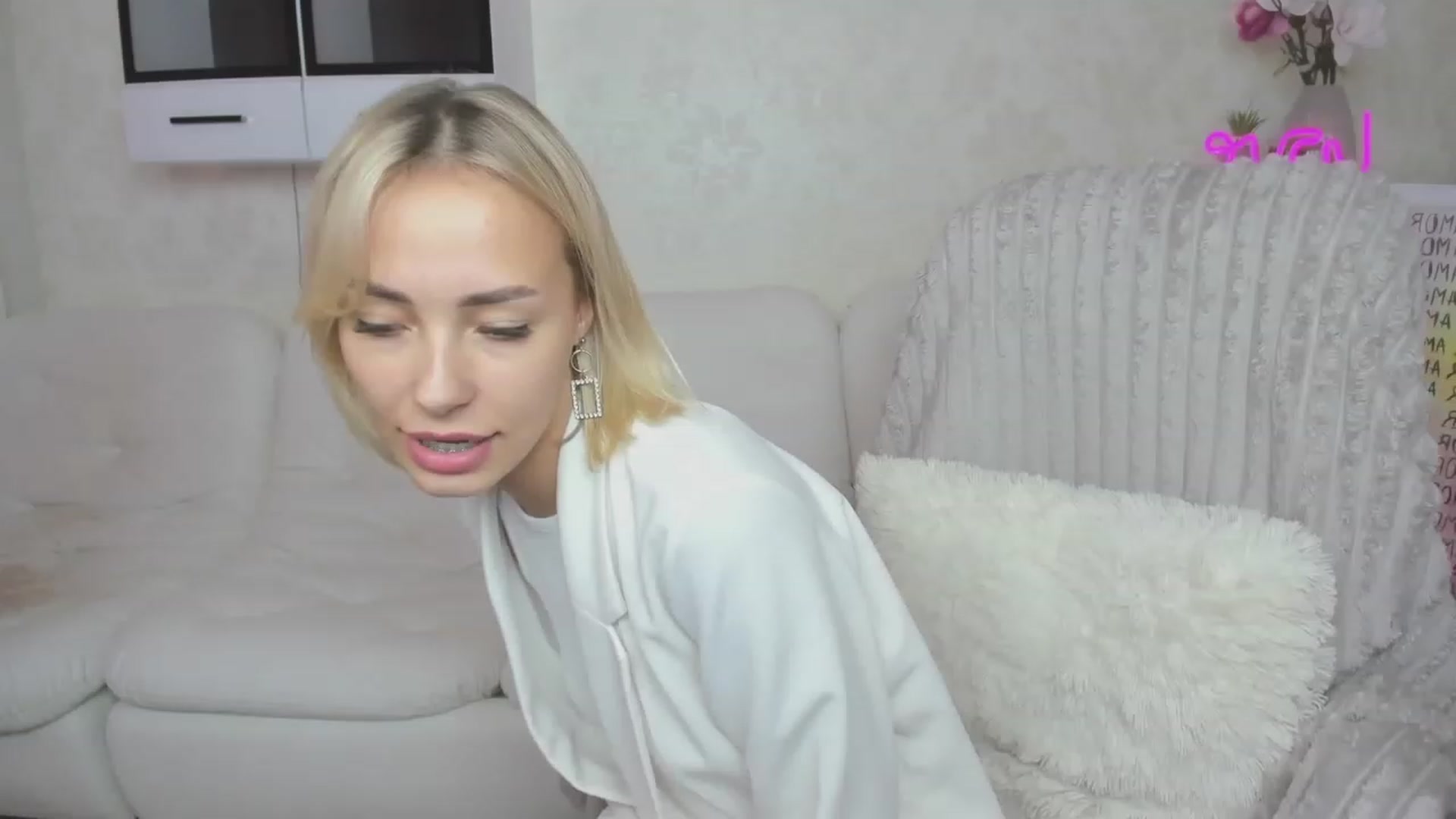Gallery image thumbnail from Lady_lucky1's myfreecams stream on, 07/27/2023, 17:11 image 19 of 20