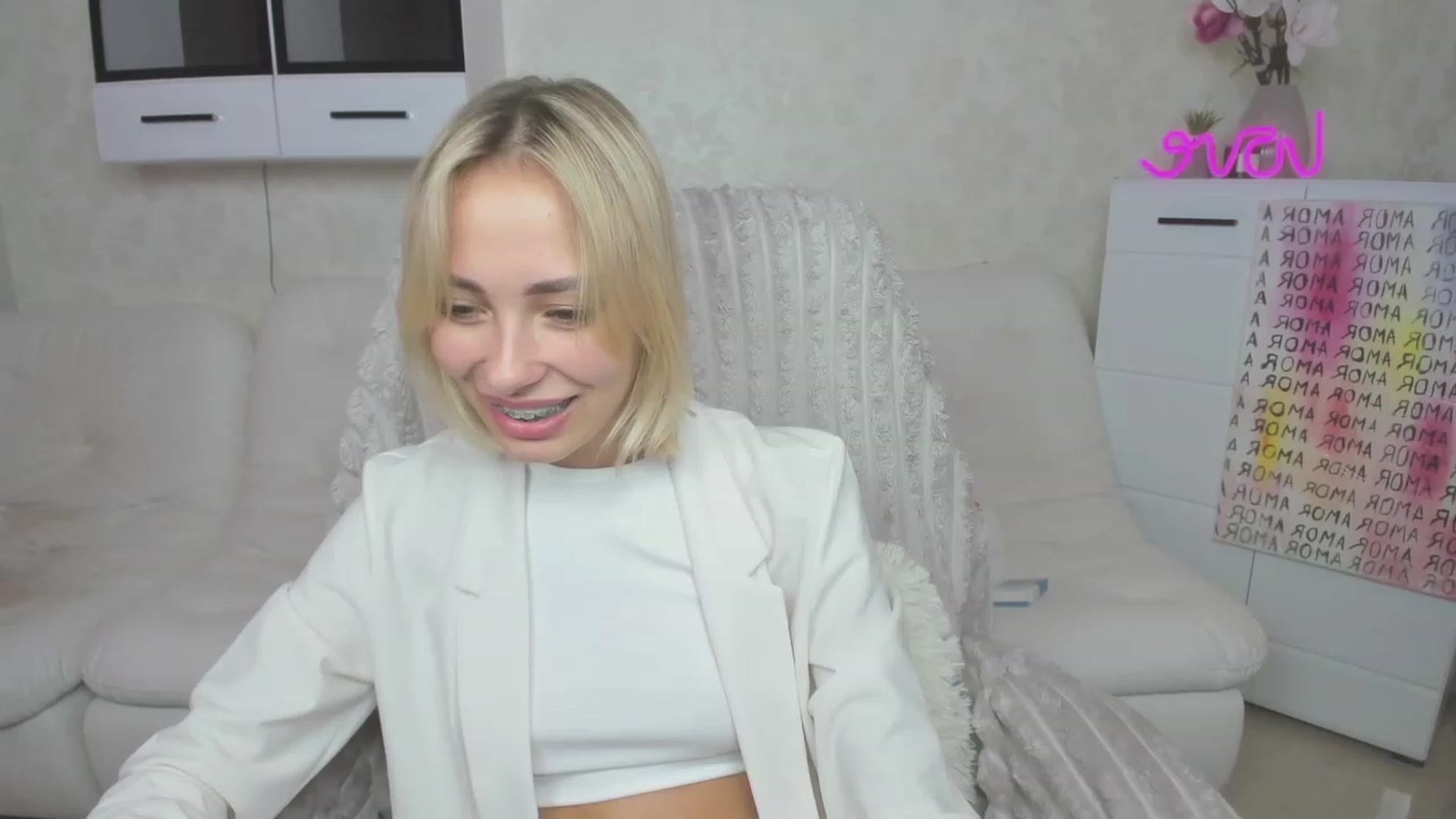 Gallery image thumbnail from Lady_lucky1's myfreecams stream on, 07/27/2023, 18:00 image 1 of 20