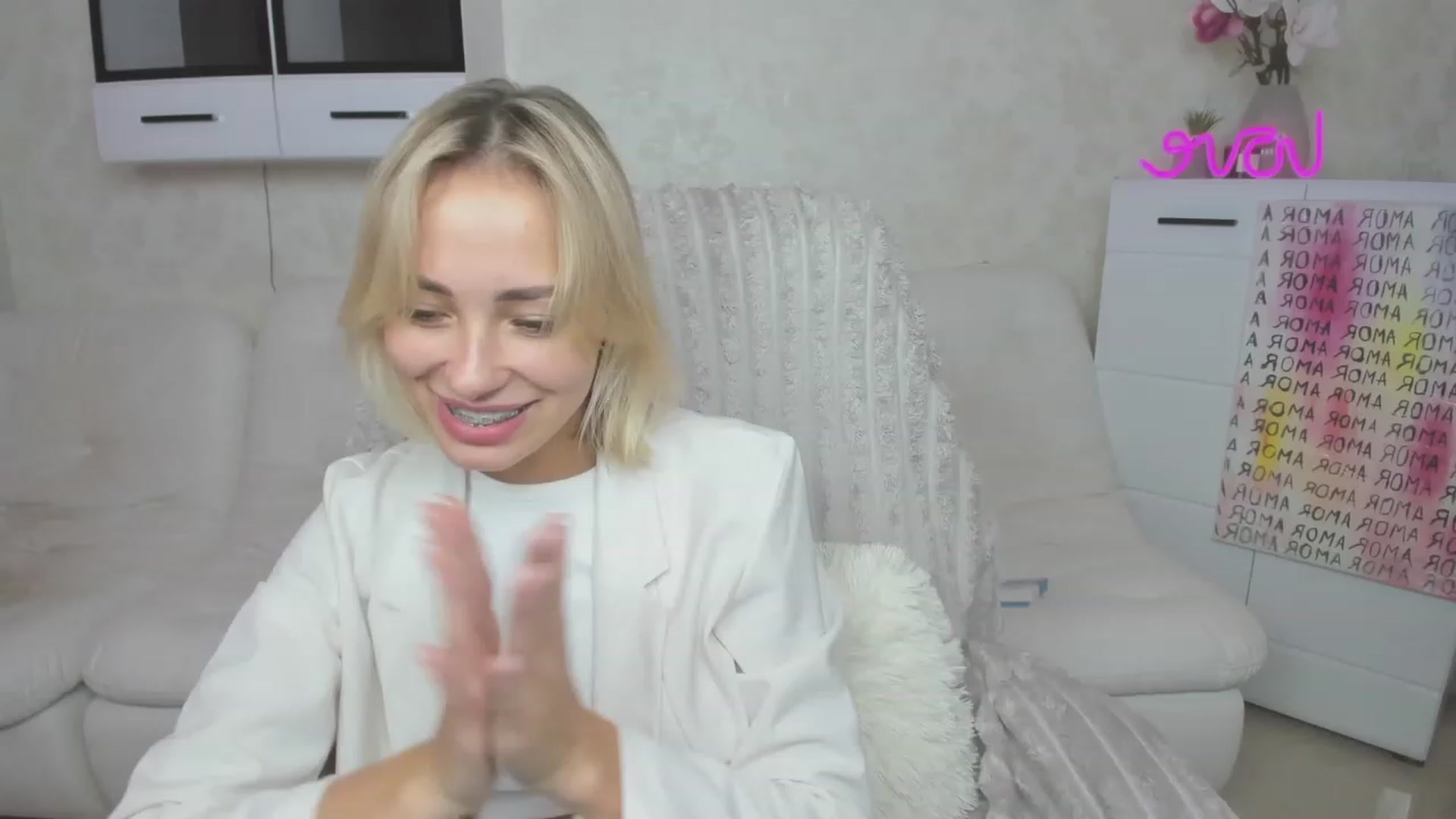 Gallery image thumbnail from Lady_lucky1's myfreecams stream on, 07/27/2023, 18:00 image 2 of 20