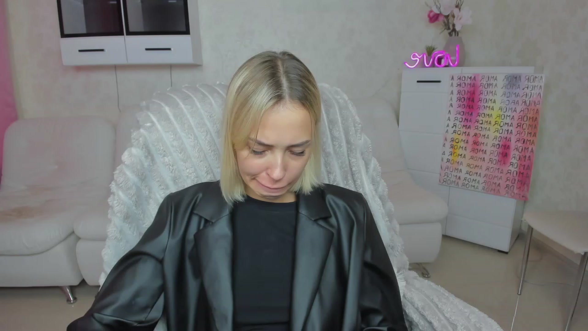 Gallery image thumbnail from Lady_lucky1's myfreecams stream on, 08/08/2023, 16:51 image 4 of 20