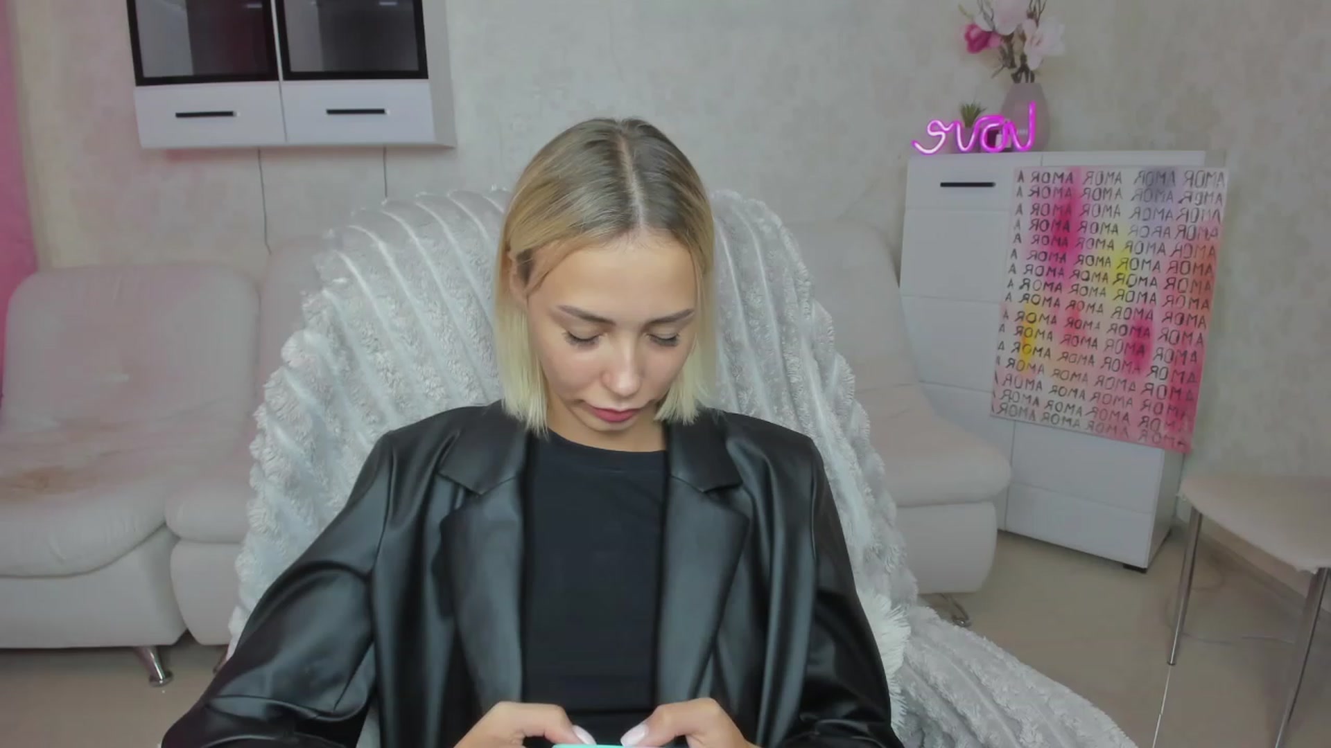 Gallery image thumbnail from Lady_lucky1's myfreecams stream on, 08/08/2023, 16:51 image 5 of 20