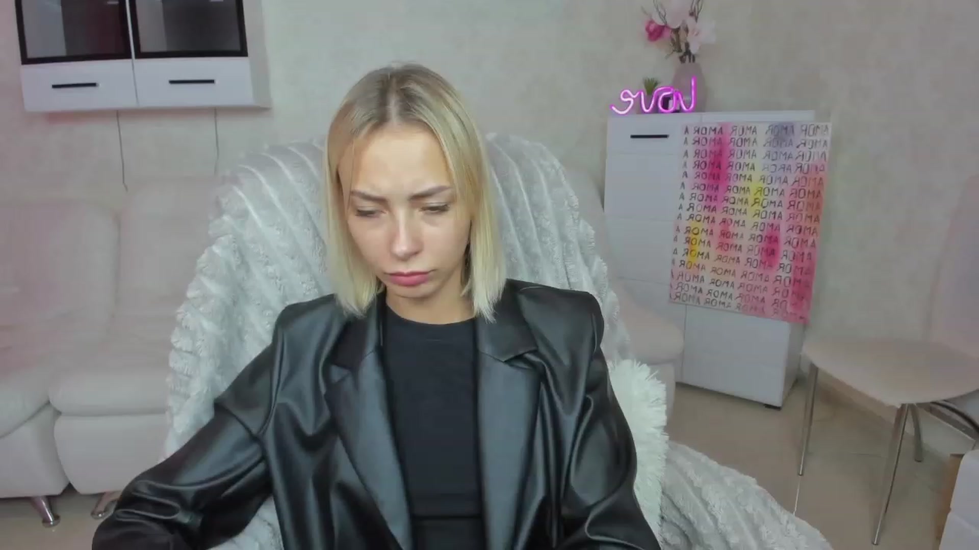 Gallery image thumbnail from Lady_lucky1's myfreecams stream on, 08/08/2023, 16:51 image 16 of 20
