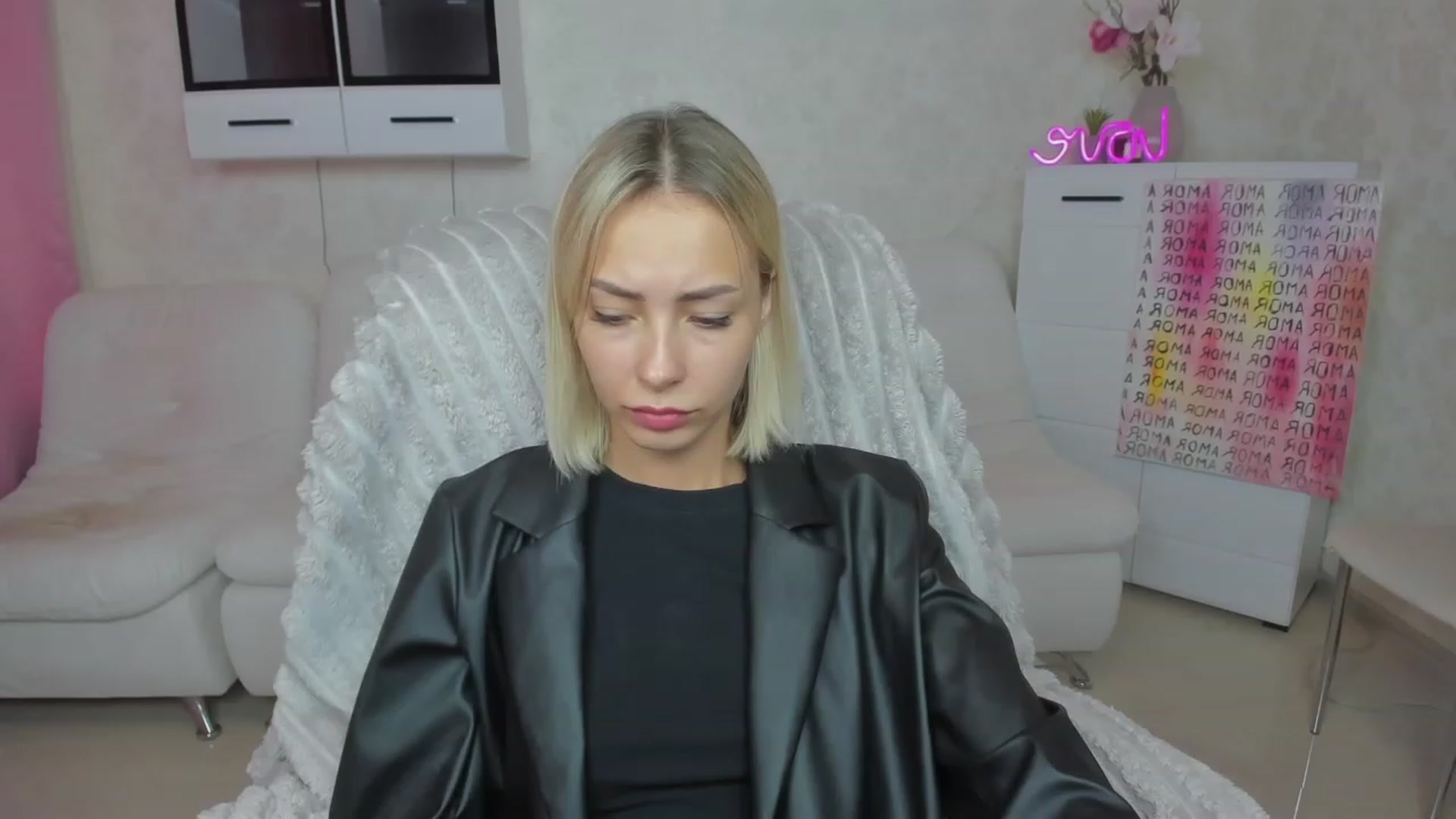 Gallery image thumbnail from Lady_lucky1's myfreecams stream on, 08/08/2023, 16:51 image 3 of 20