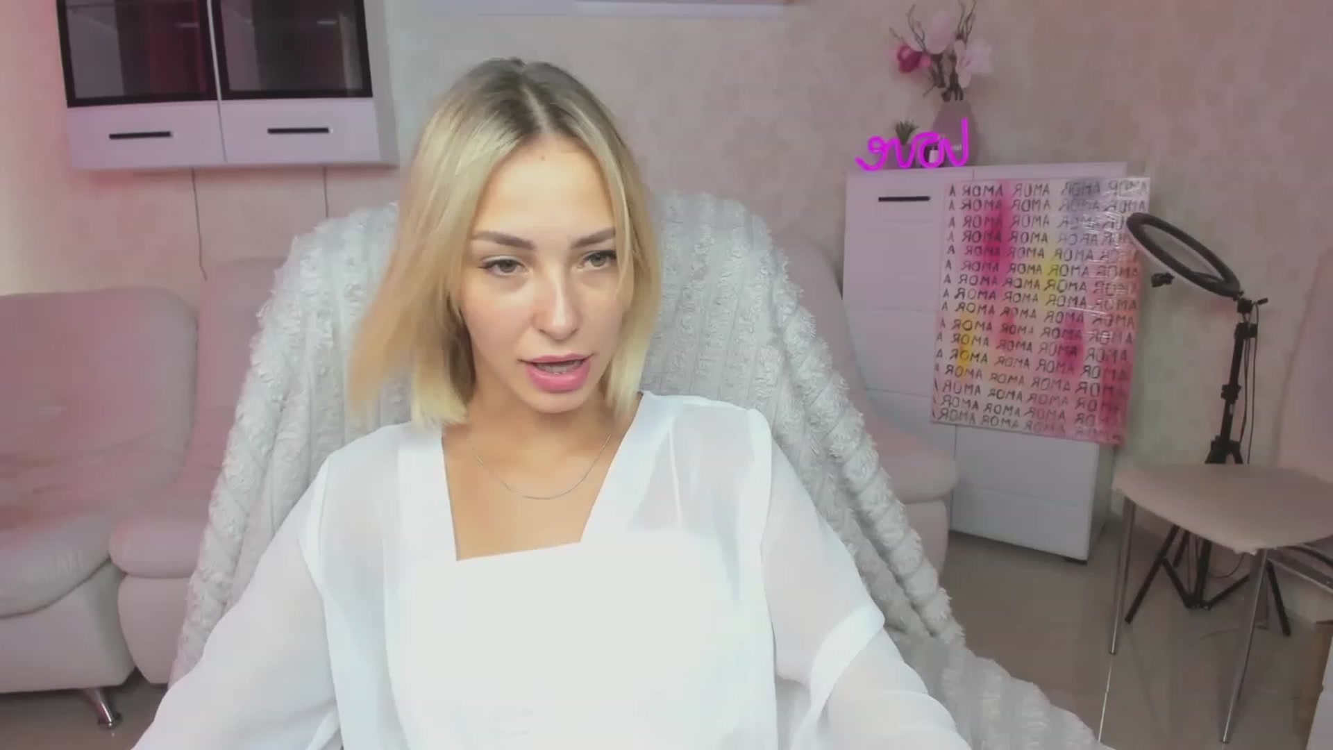 Gallery image thumbnail from Lady_lucky1's myfreecams stream on, 08/16/2023, 15:23 image 14 of 20
