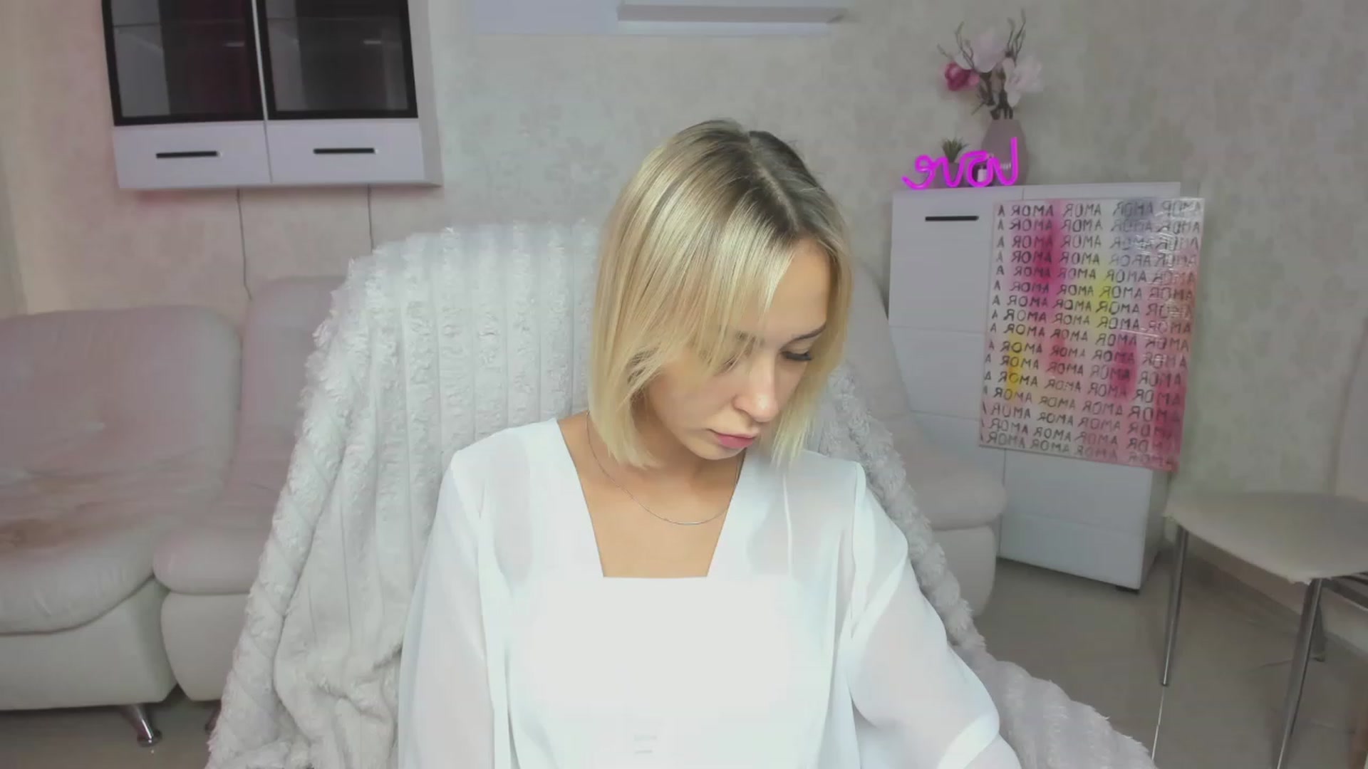 Gallery image thumbnail from Lady_lucky1's myfreecams stream on, 08/16/2023, 17:17 image 6 of 20