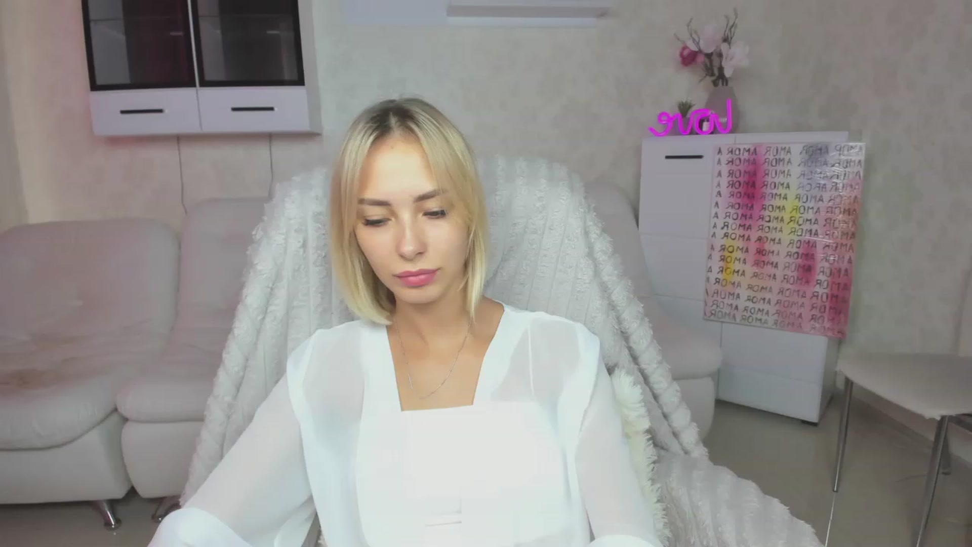 Gallery image thumbnail from Lady_lucky1's myfreecams stream on, 08/16/2023, 17:17 image 3 of 20