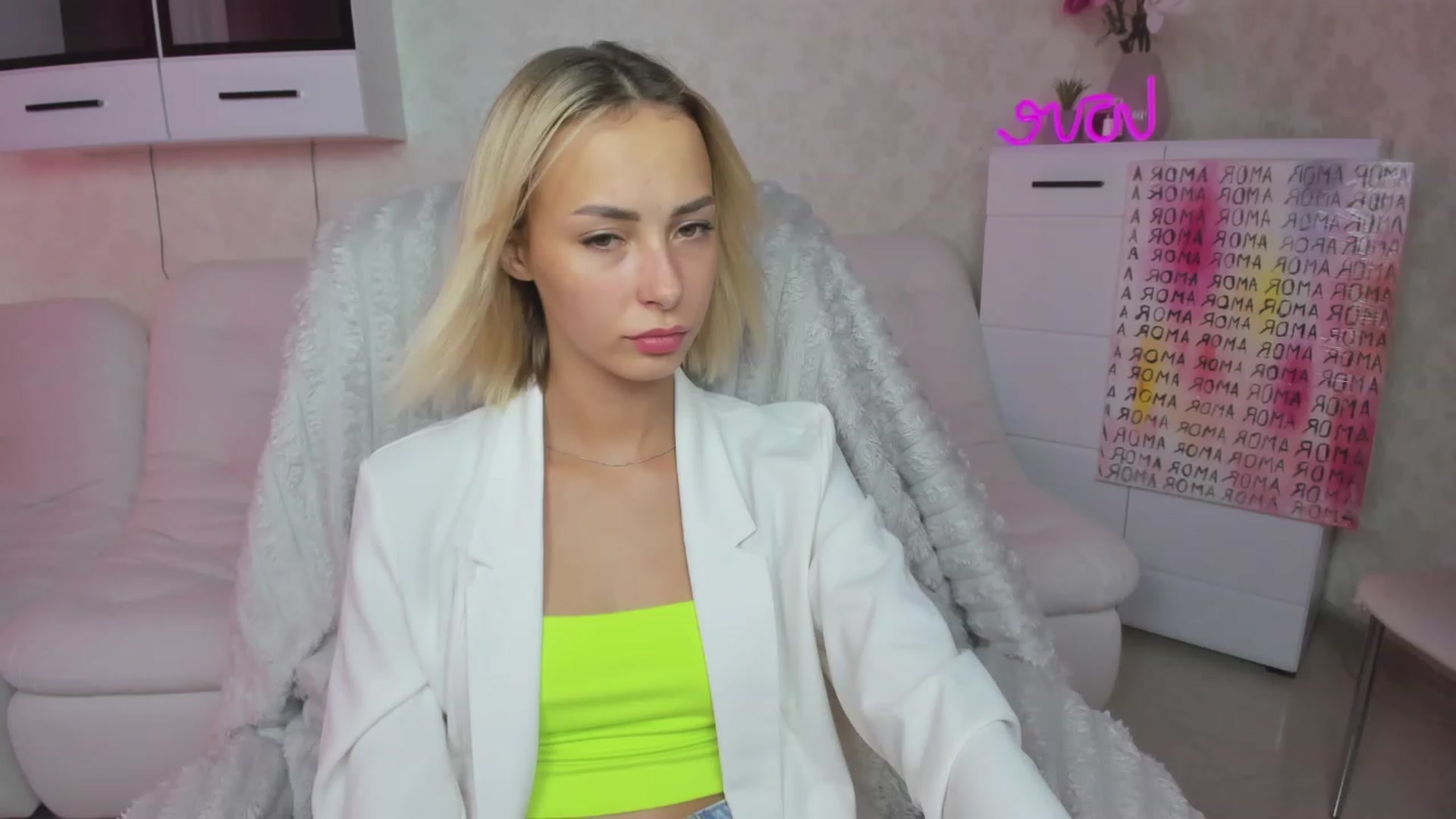 Gallery image thumbnail from Lady_lucky1's myfreecams stream on, 08/19/2023, 15:31 image 2 of 20