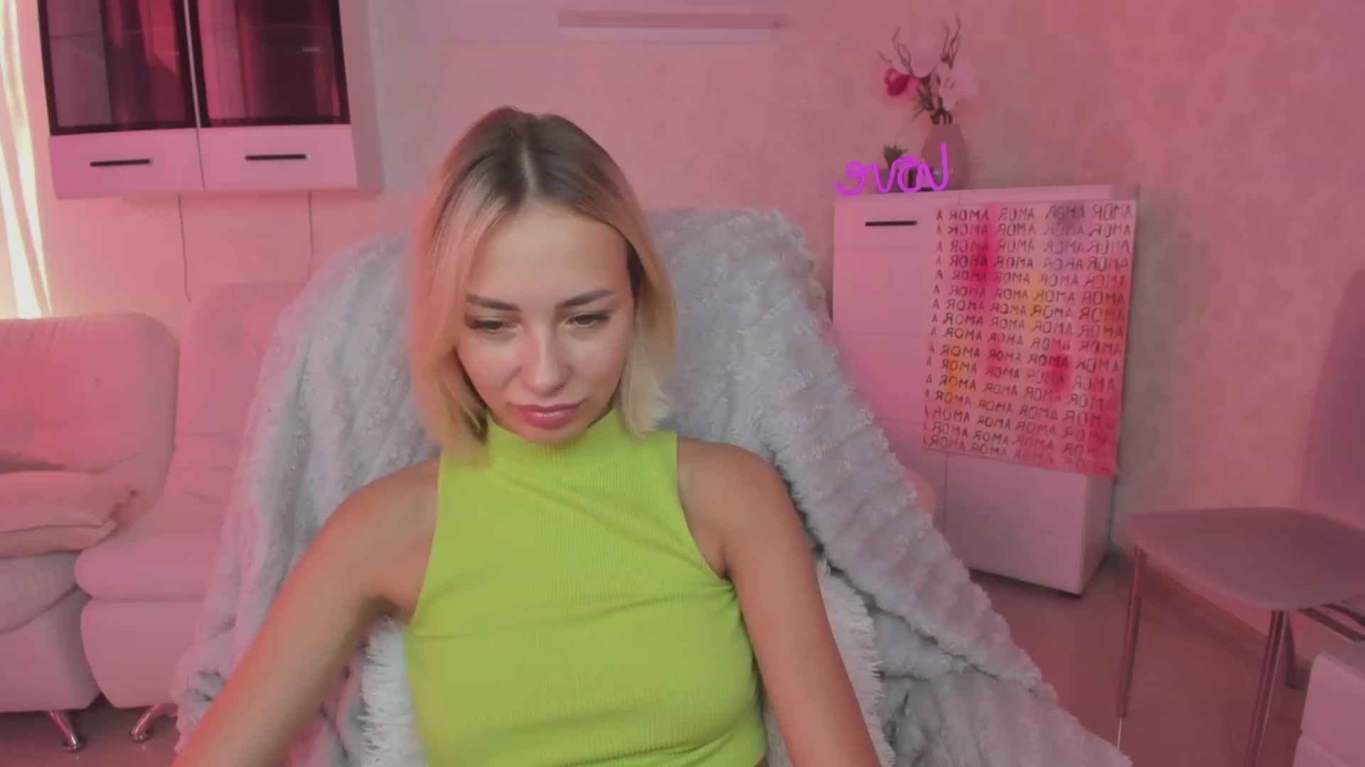 Gallery image thumbnail from Lady_lucky1's myfreecams stream on, 08/26/2023, 11:53 image 17 of 20