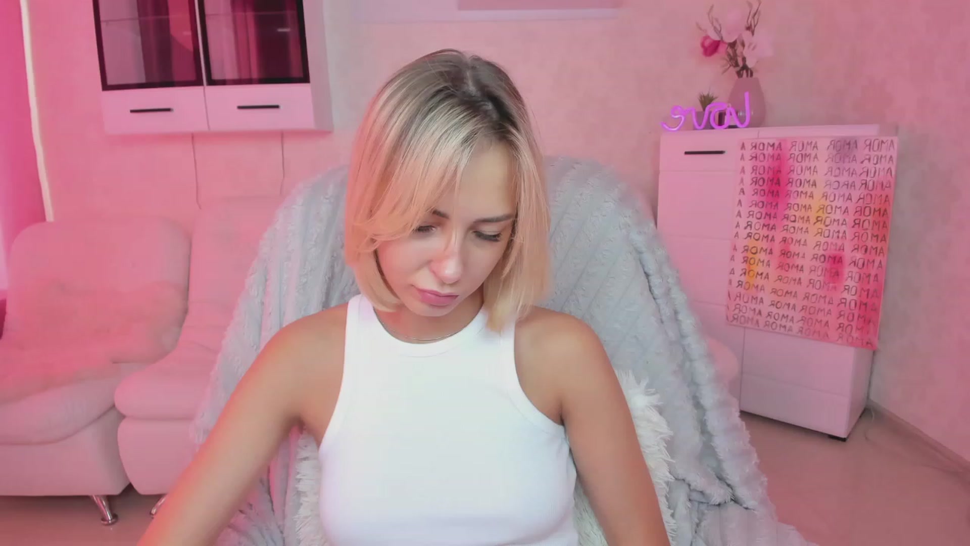 Gallery image thumbnail from Lady_lucky1's myfreecams stream on, 08/28/2023, 11:14 image 2 of 20