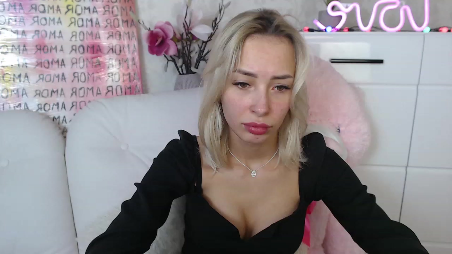 Gallery image thumbnail from Lady_lucky1's myfreecams stream on, 03/11/2024, 18:26 image 9 of 20