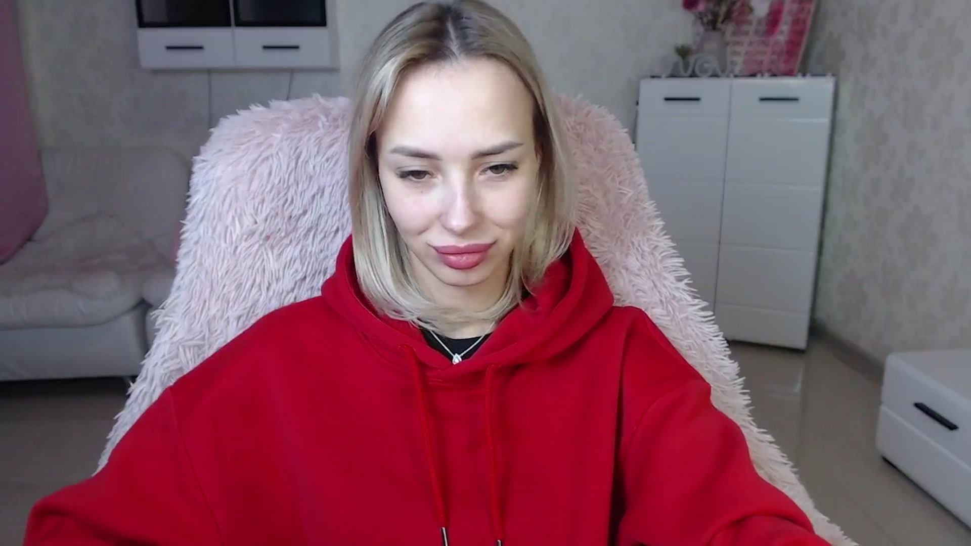 Gallery image thumbnail from Lady_lucky1's myfreecams stream on, 03/18/2024, 17:50 image 4 of 20