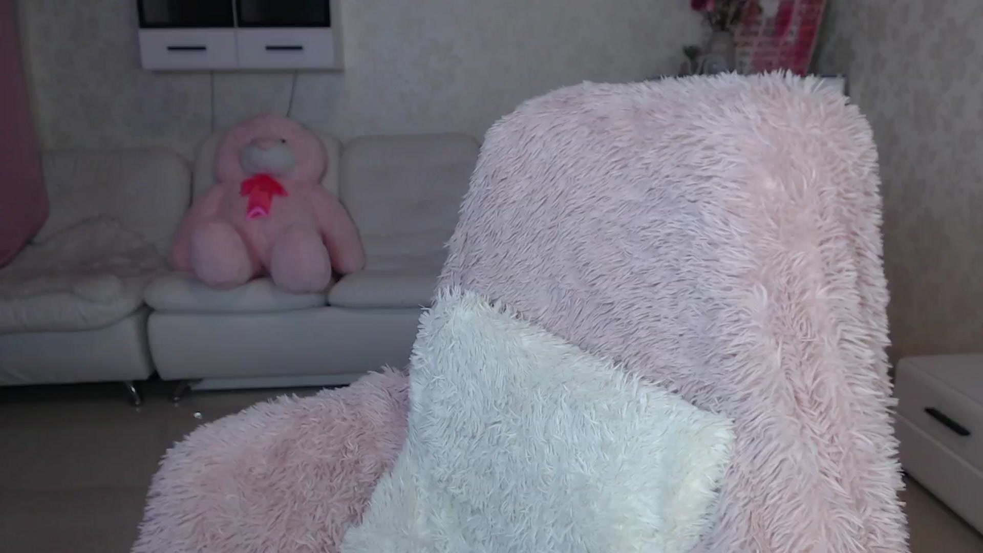 Gallery image thumbnail from Lady_lucky1's myfreecams stream on, 03/18/2024, 17:50 image 8 of 20