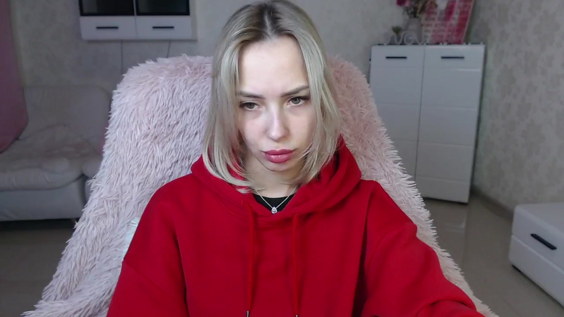 Gallery image thumbnail from Lady_lucky1's myfreecams stream on, 03/18/2024, 17:50 image 3 of 20