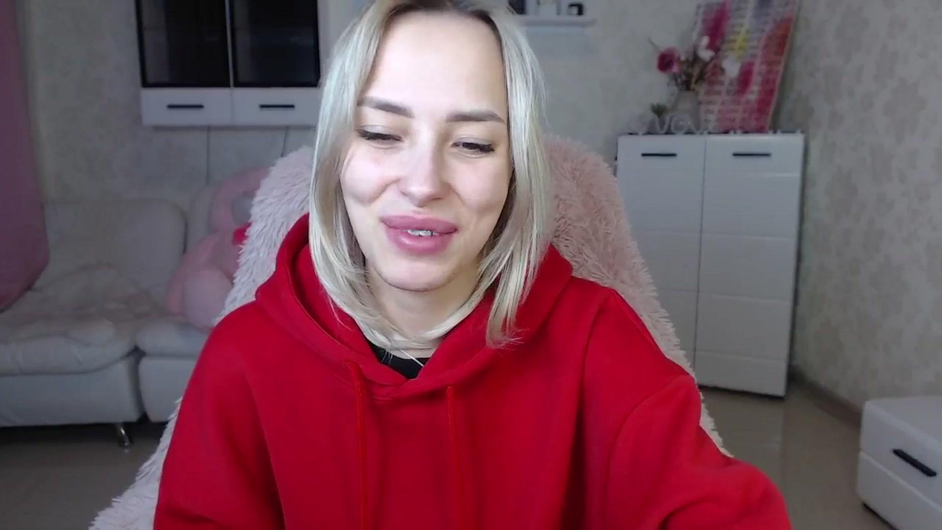 Gallery image thumbnail from Lady_lucky1's myfreecams stream on, 03/18/2024, 18:28 image 2 of 20