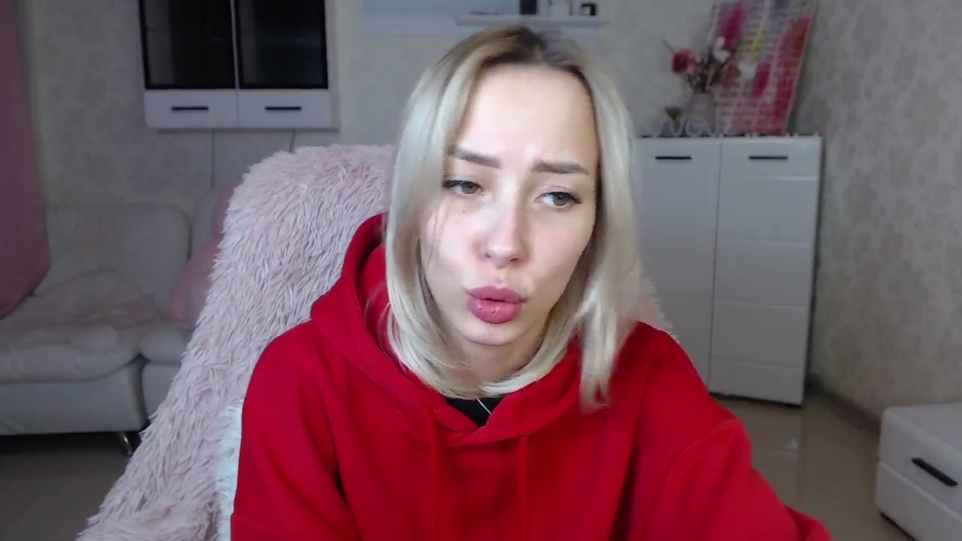 Gallery image thumbnail from Lady_lucky1's myfreecams stream on, 03/18/2024, 18:28 image 7 of 20