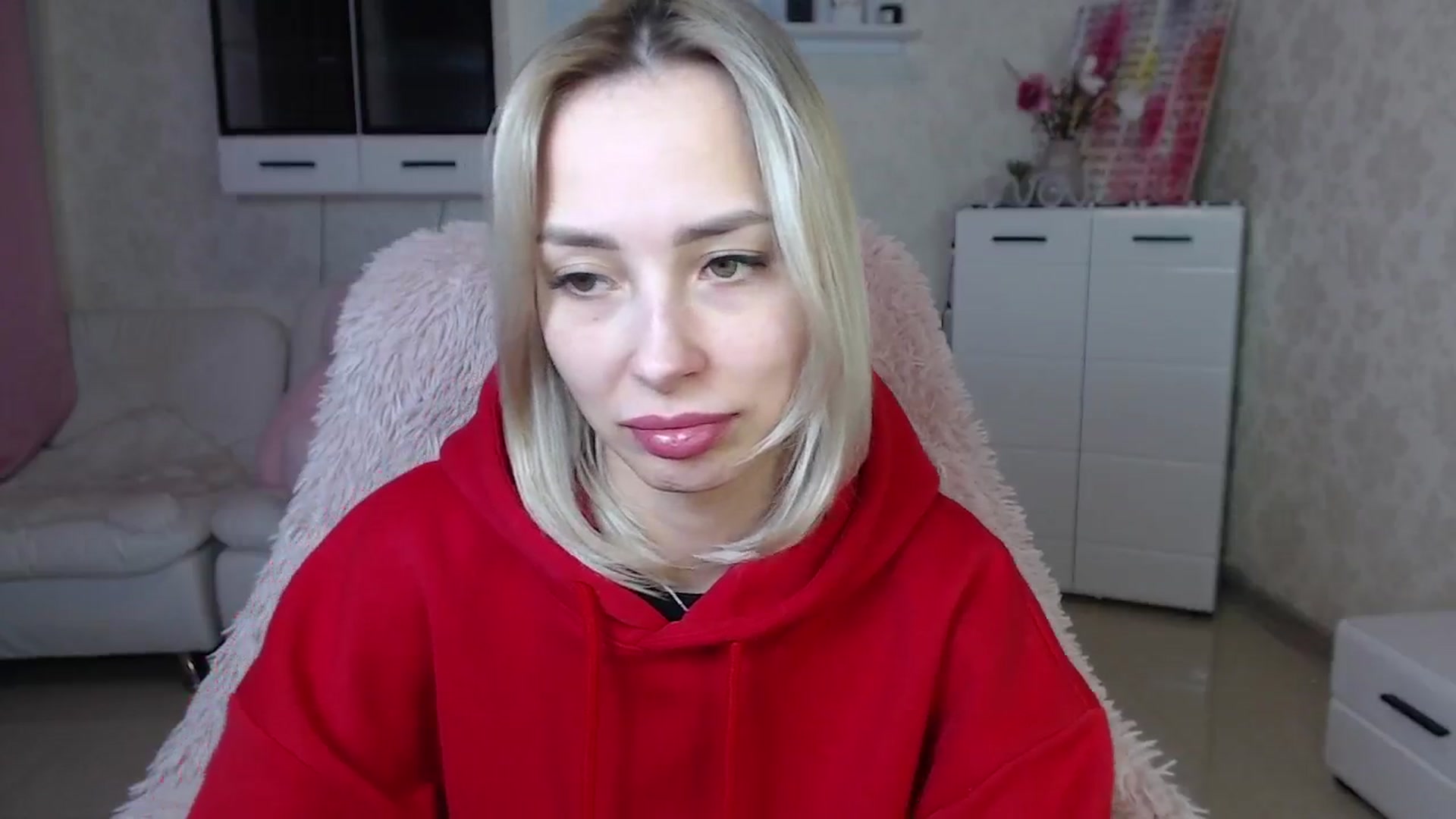 Gallery image thumbnail from Lady_lucky1's myfreecams stream on, 03/18/2024, 18:28 image 5 of 20