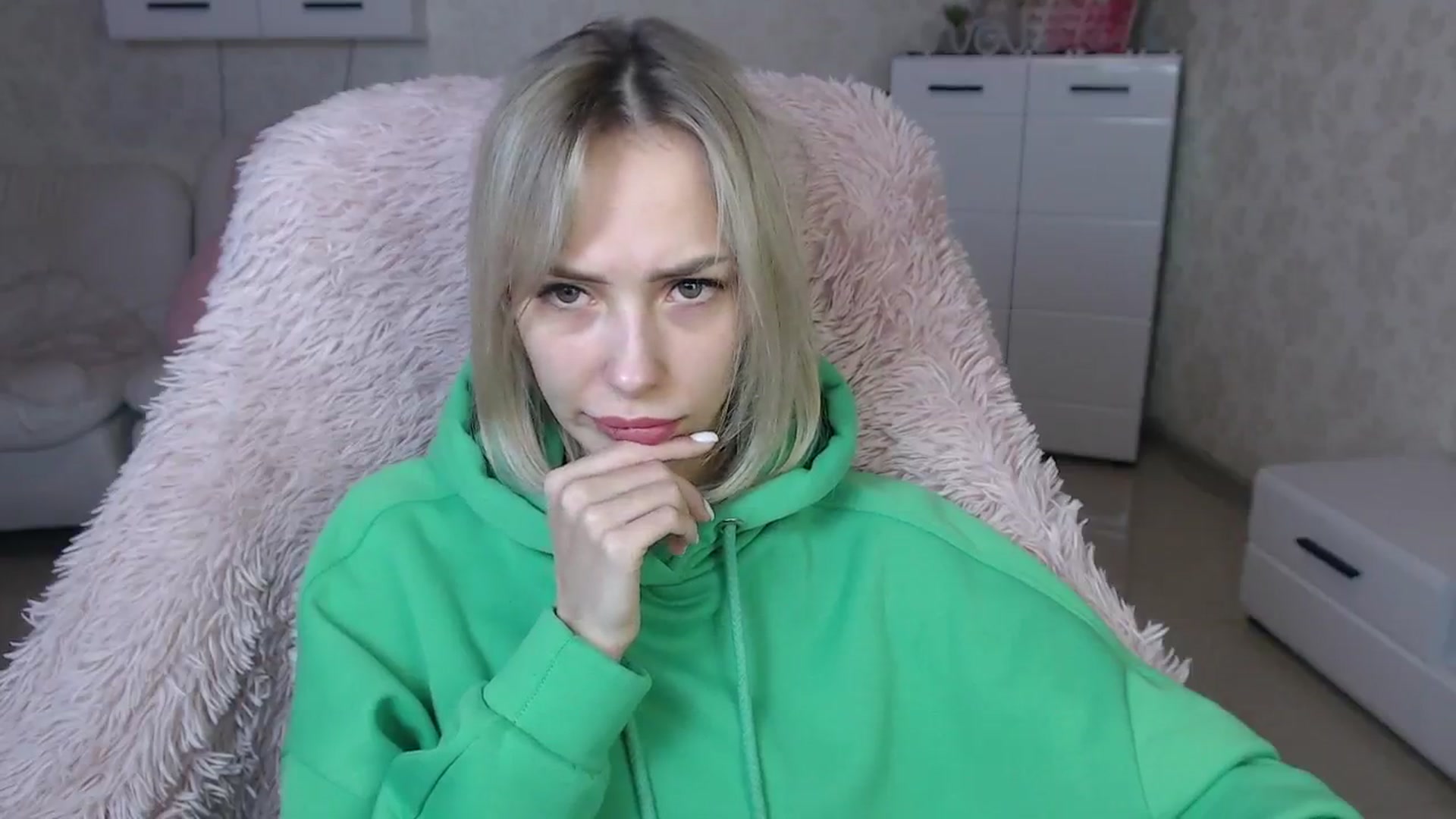 Gallery image thumbnail from Lady_lucky1's myfreecams stream on, 03/19/2024, 17:10 image 11 of 20