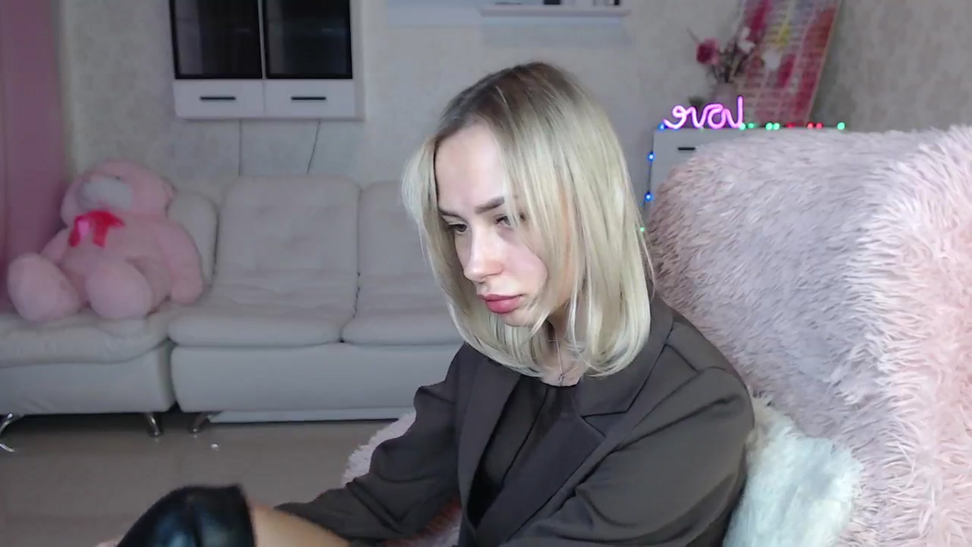 Gallery image thumbnail from Lady_lucky1's myfreecams stream on, 03/20/2024, 18:43 image 14 of 20