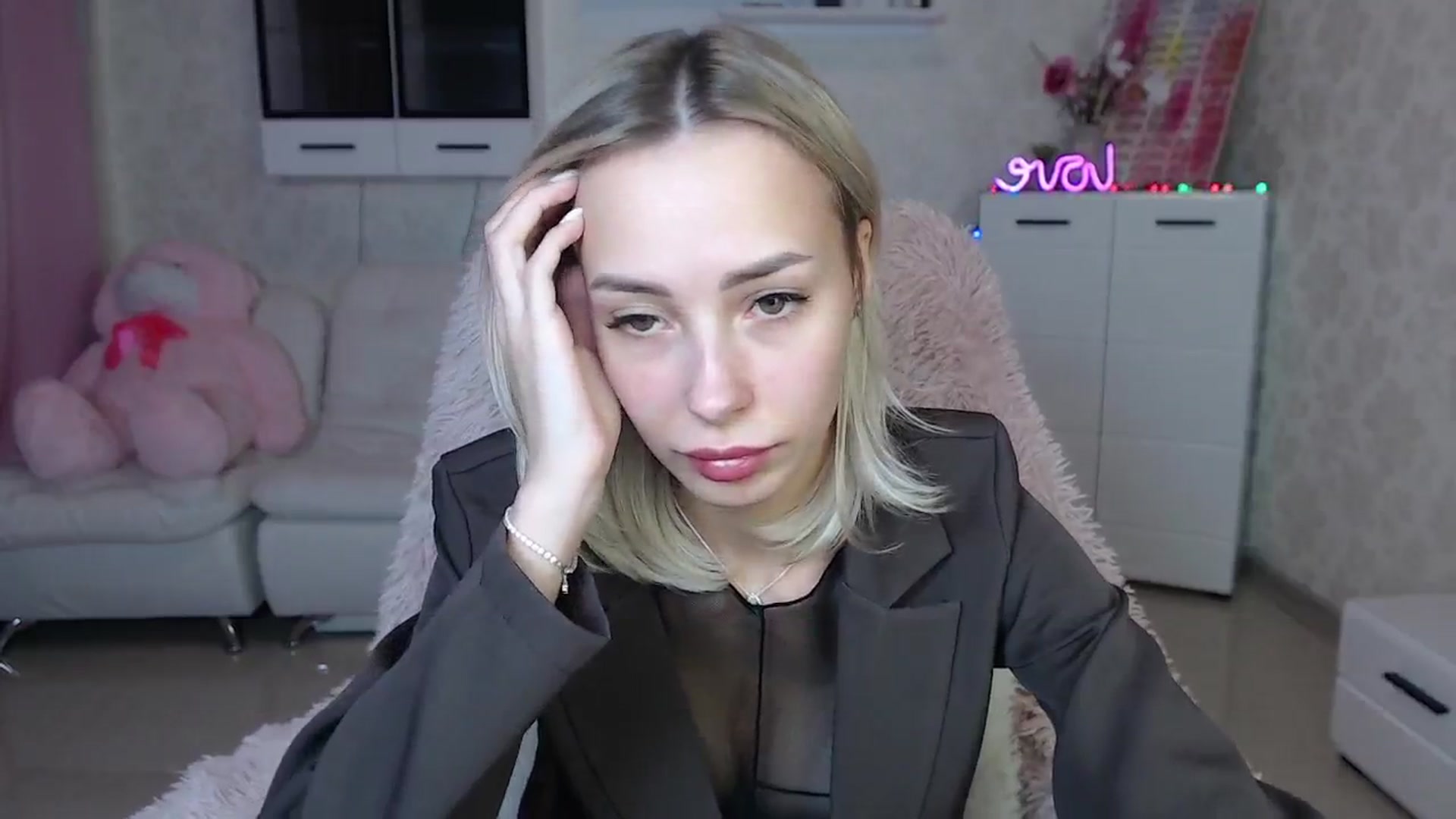 Gallery image thumbnail from Lady_lucky1's myfreecams stream on, 03/20/2024, 18:43 image 17 of 20