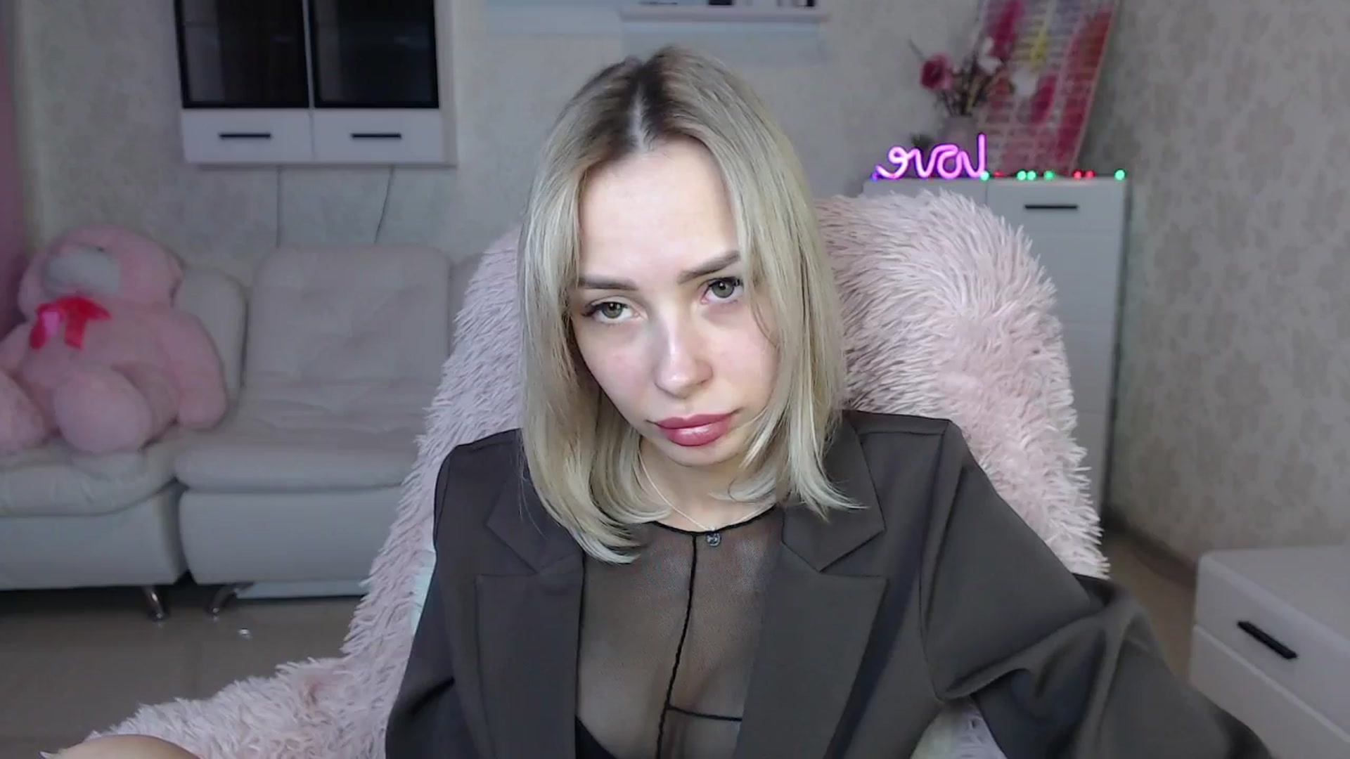 Gallery image thumbnail from Lady_lucky1's myfreecams stream on, 03/20/2024, 18:43 image 13 of 20