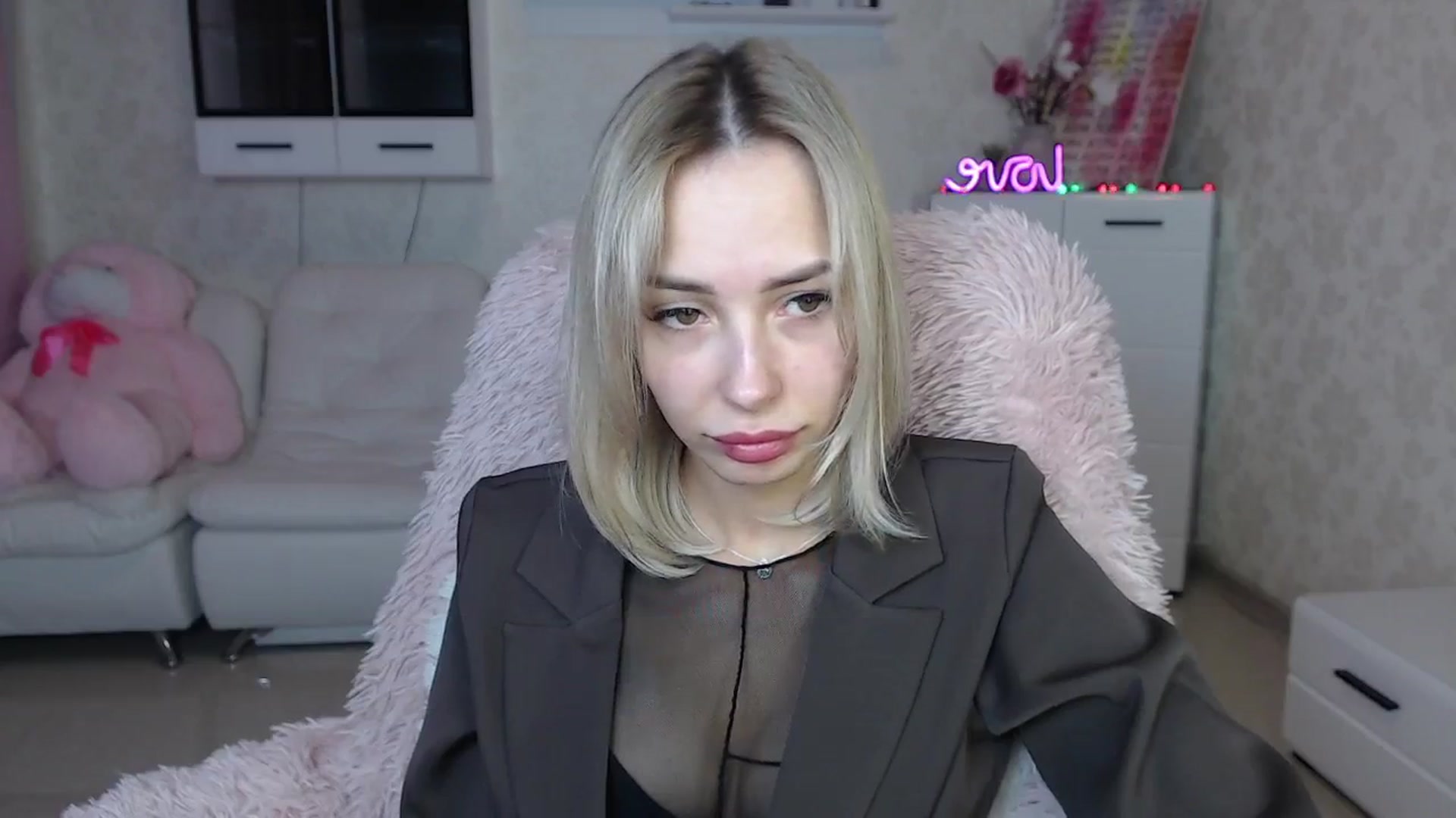 Gallery image thumbnail from Lady_lucky1's myfreecams stream on, 03/20/2024, 18:43 image 12 of 20