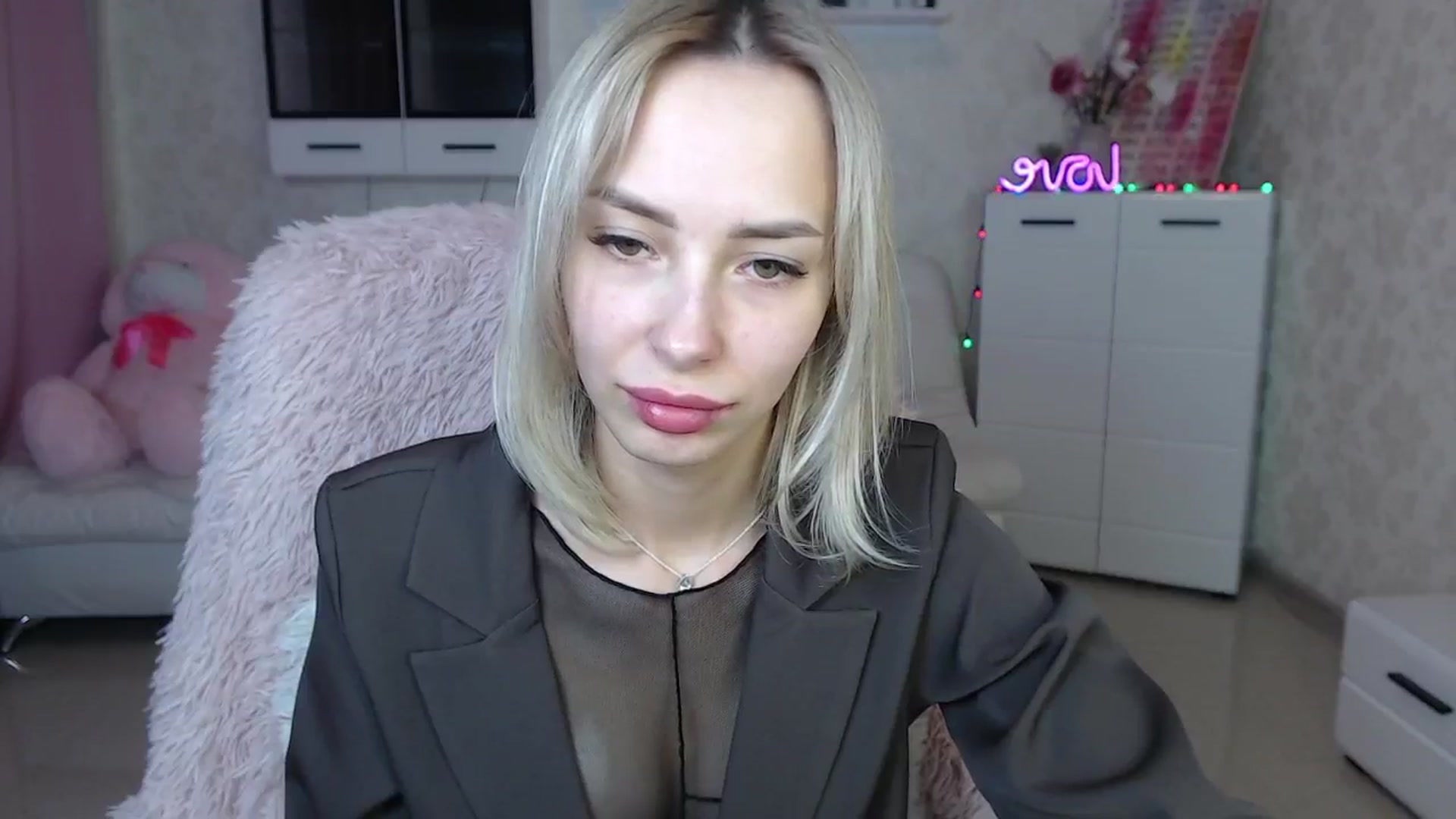 Gallery image thumbnail from Lady_lucky1's myfreecams stream on, 03/20/2024, 18:43 image 5 of 20