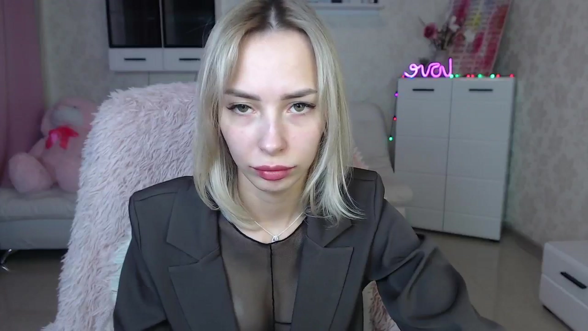 Gallery image thumbnail from Lady_lucky1's myfreecams stream on, 03/20/2024, 18:43 image 8 of 20