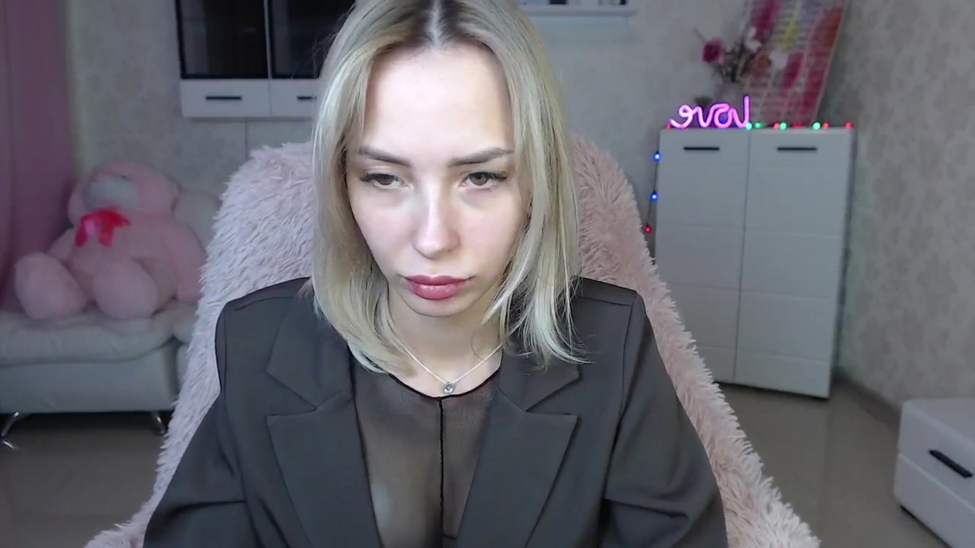Gallery image thumbnail from Lady_lucky1's myfreecams stream on, 03/20/2024, 18:43 image 4 of 20