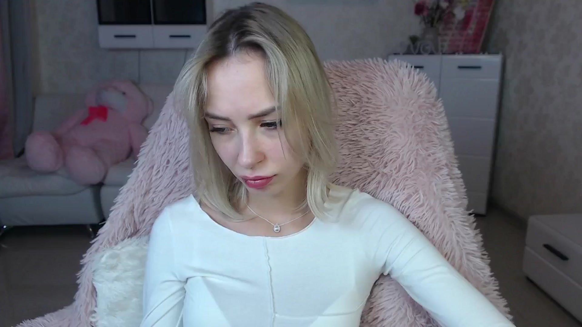 Gallery image thumbnail from Lady_lucky1's myfreecams stream on, 03/21/2024, 18:39 image 20 of 20