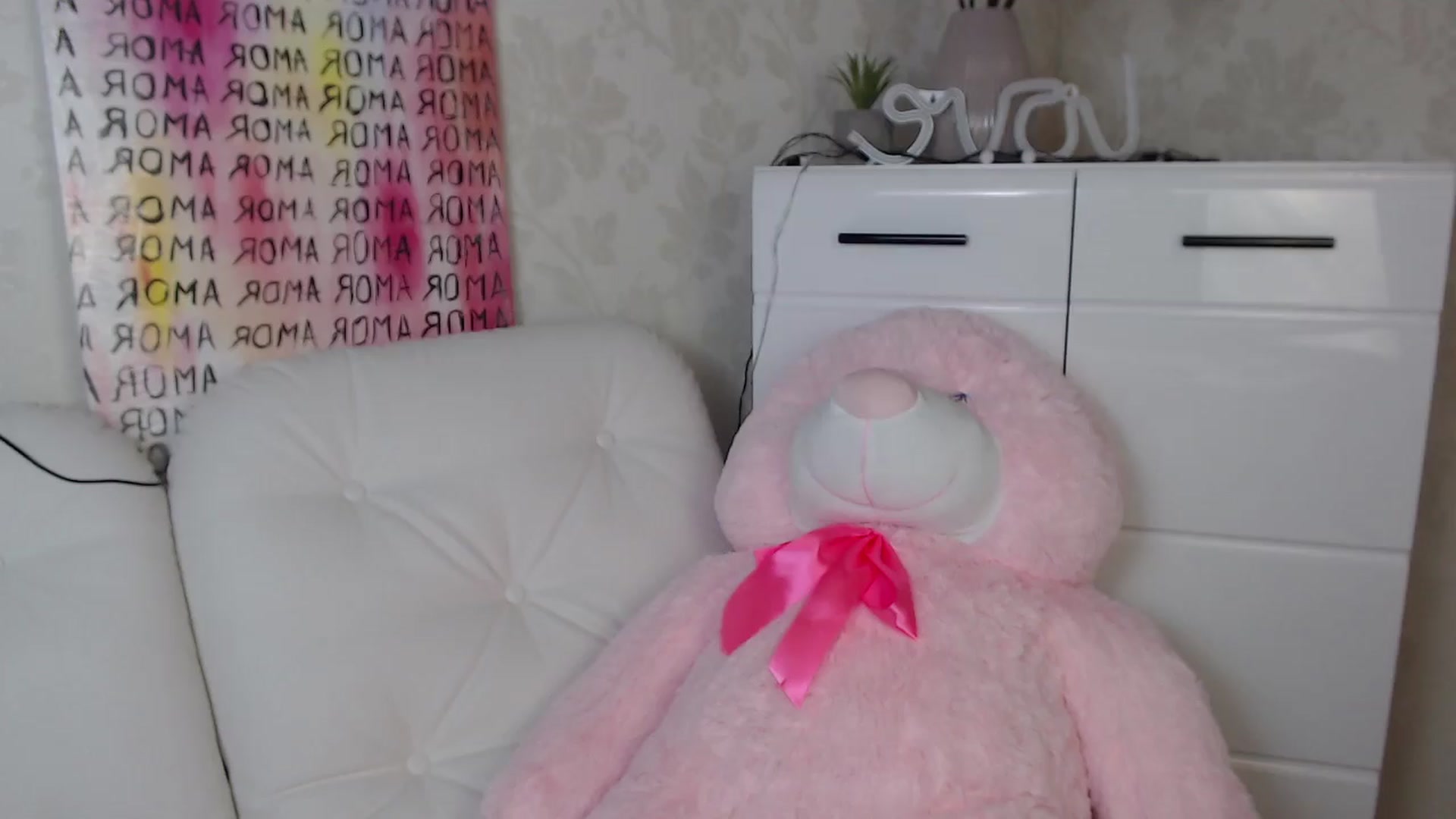 Gallery image thumbnail from Lady_lucky1's myfreecams stream on, 03/28/2024, 18:53 image 18 of 20