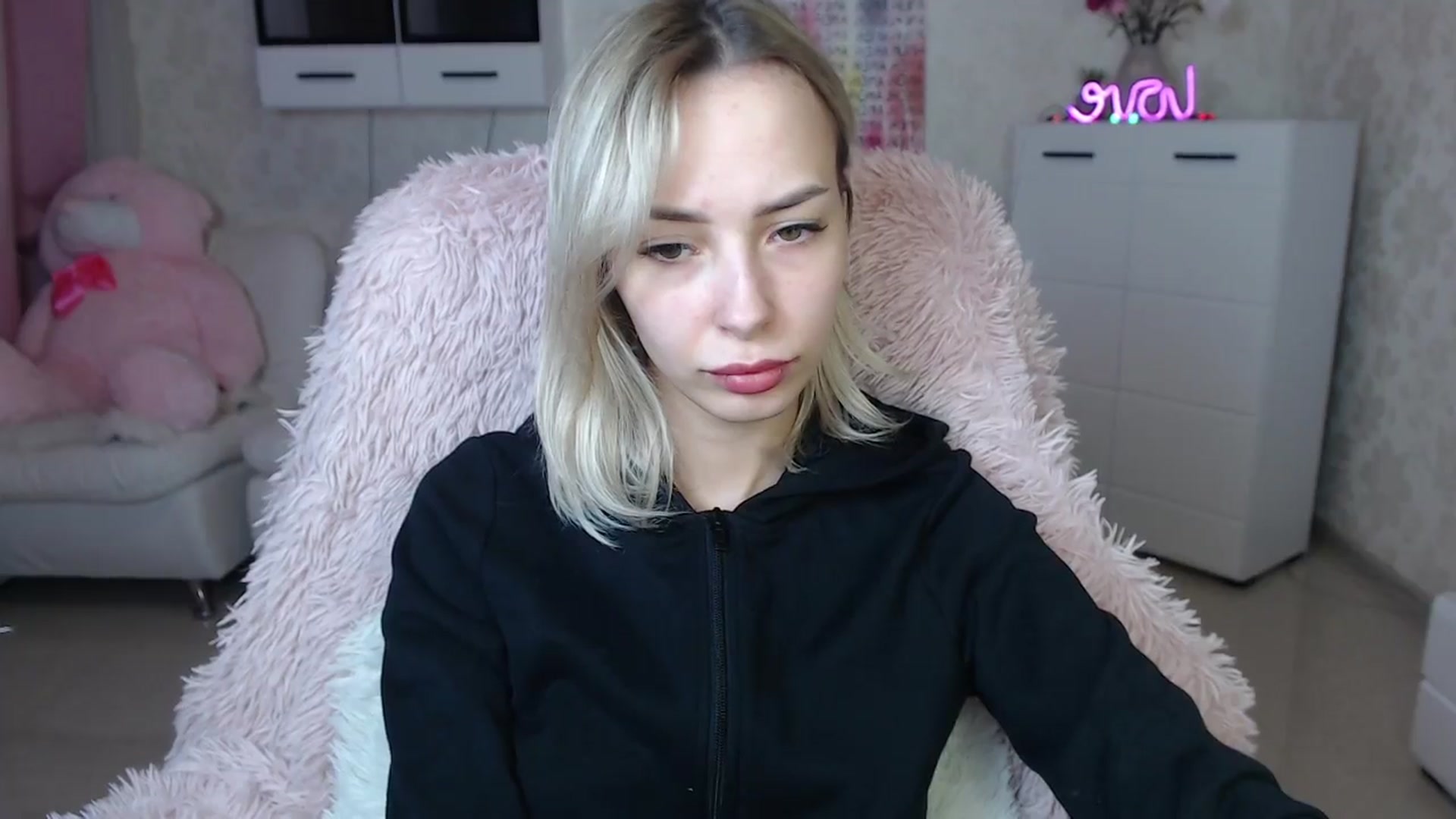 Gallery image thumbnail from Lady_lucky1's myfreecams stream on, 03/29/2024, 19:07 image 9 of 20