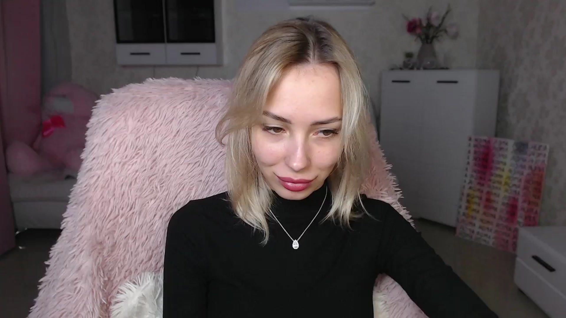 Gallery image thumbnail from Lady_lucky1's myfreecams stream on, 04/01/2024, 17:34 image 6 of 20