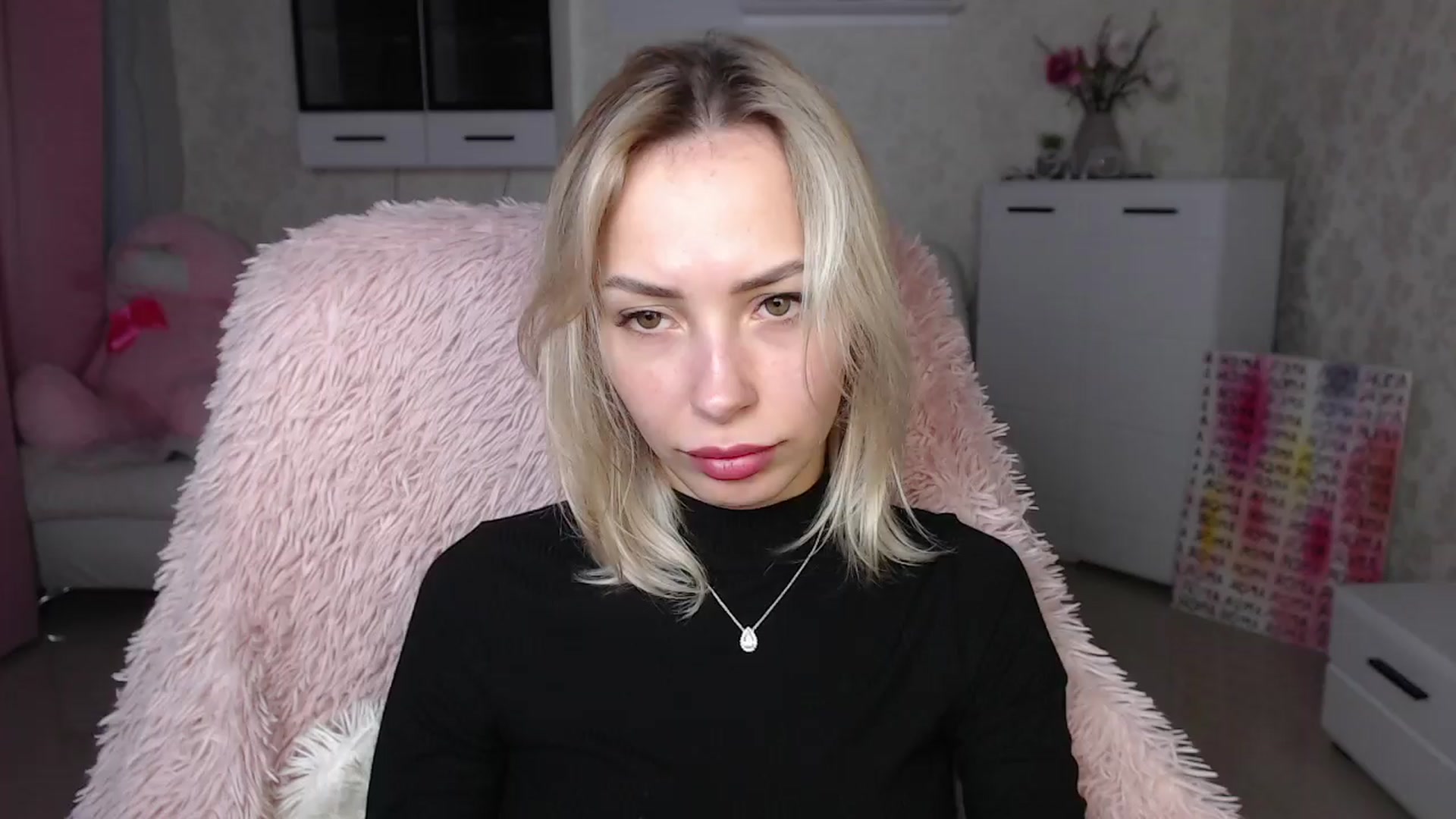 Gallery image thumbnail from Lady_lucky1's myfreecams stream on, 04/01/2024, 17:34 image 5 of 20