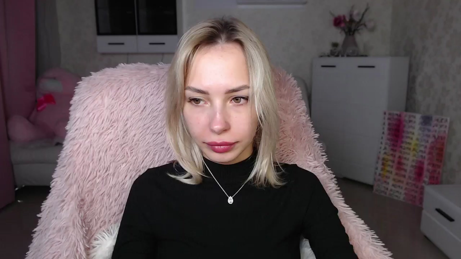 Gallery image thumbnail from Lady_lucky1's myfreecams stream on, 04/01/2024, 17:34 image 9 of 20