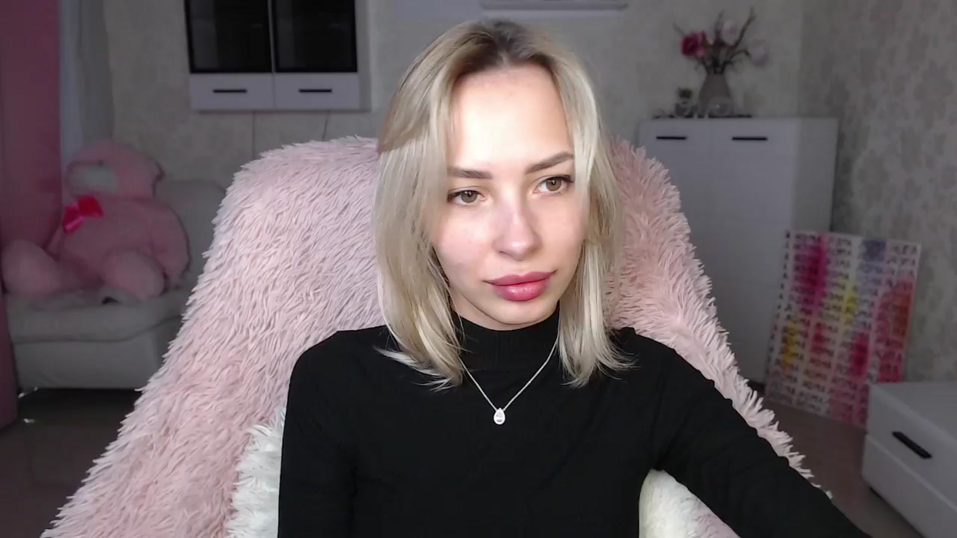 Gallery image thumbnail from Lady_lucky1's myfreecams stream on, 04/01/2024, 17:34 image 2 of 20