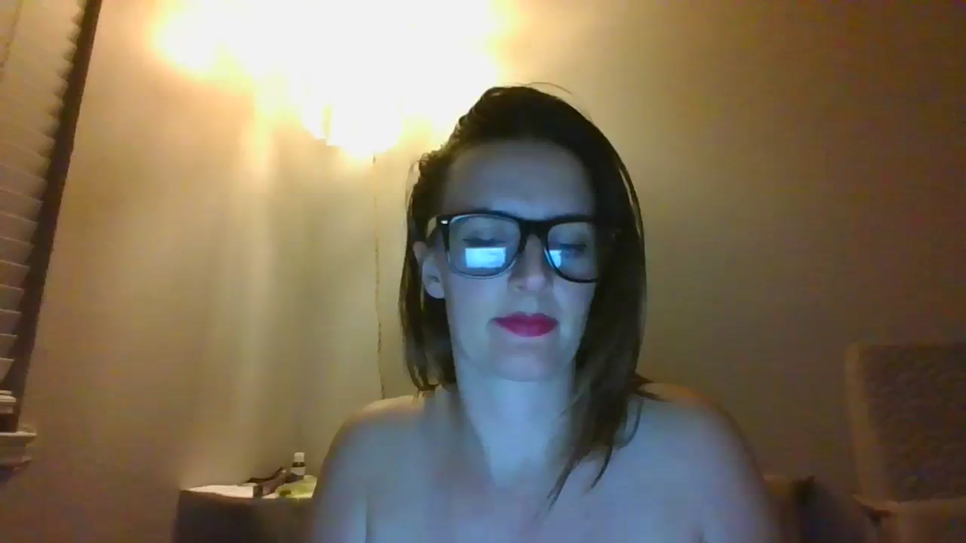 Gallery image thumbnail from Lady_luxe8765's myfreecams stream on, 11/30/2023, 04:35 image 5 of 20