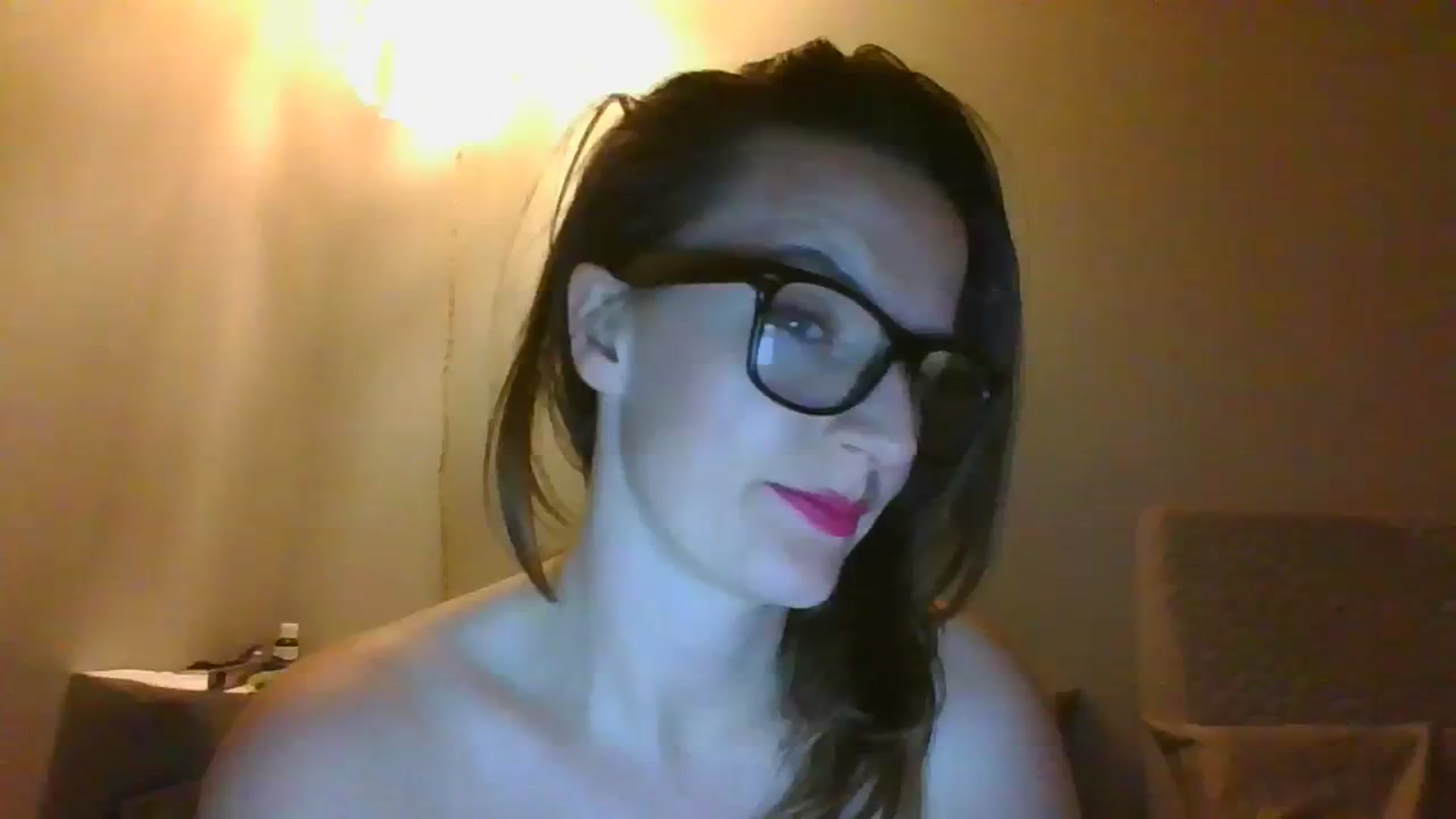 Gallery image thumbnail from Lady_luxe8765's myfreecams stream on, 11/30/2023, 04:35 image 13 of 20
