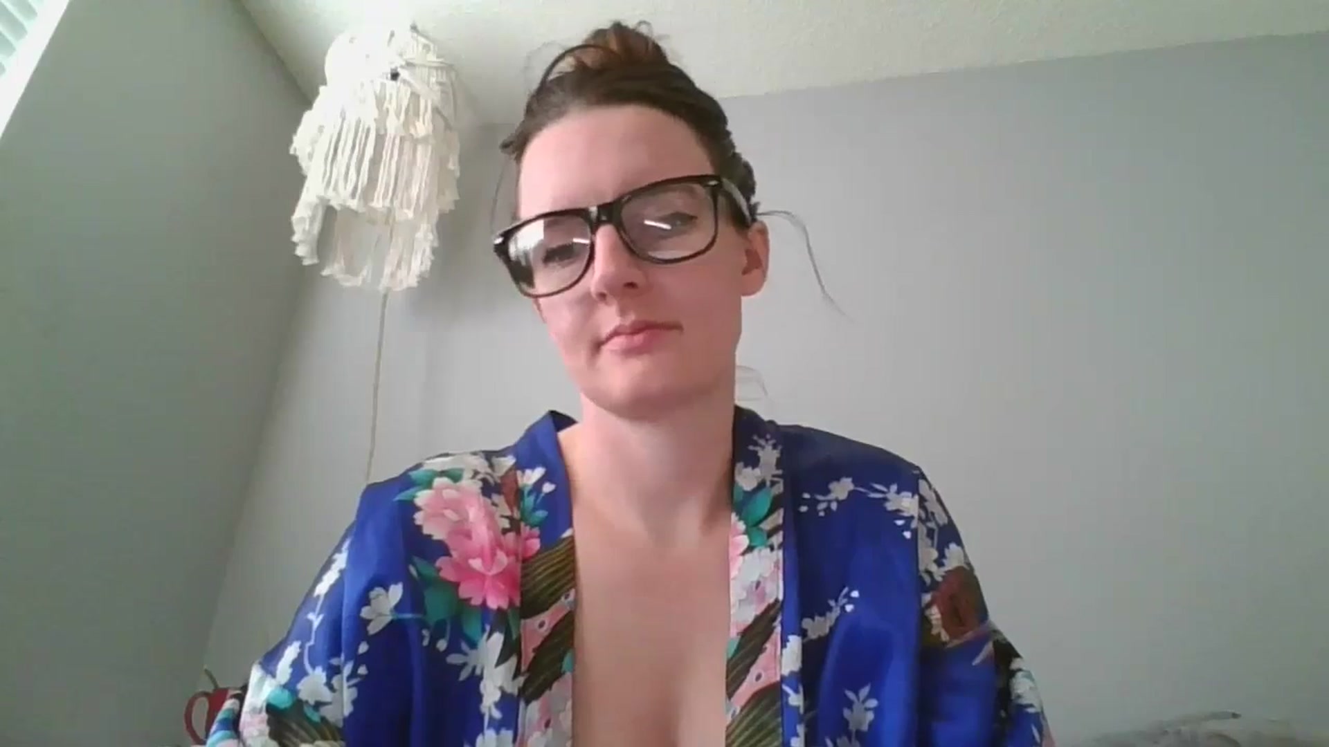 Gallery image thumbnail from Lady_luxe8765's myfreecams stream on, 11/30/2023, 21:42 image 10 of 20