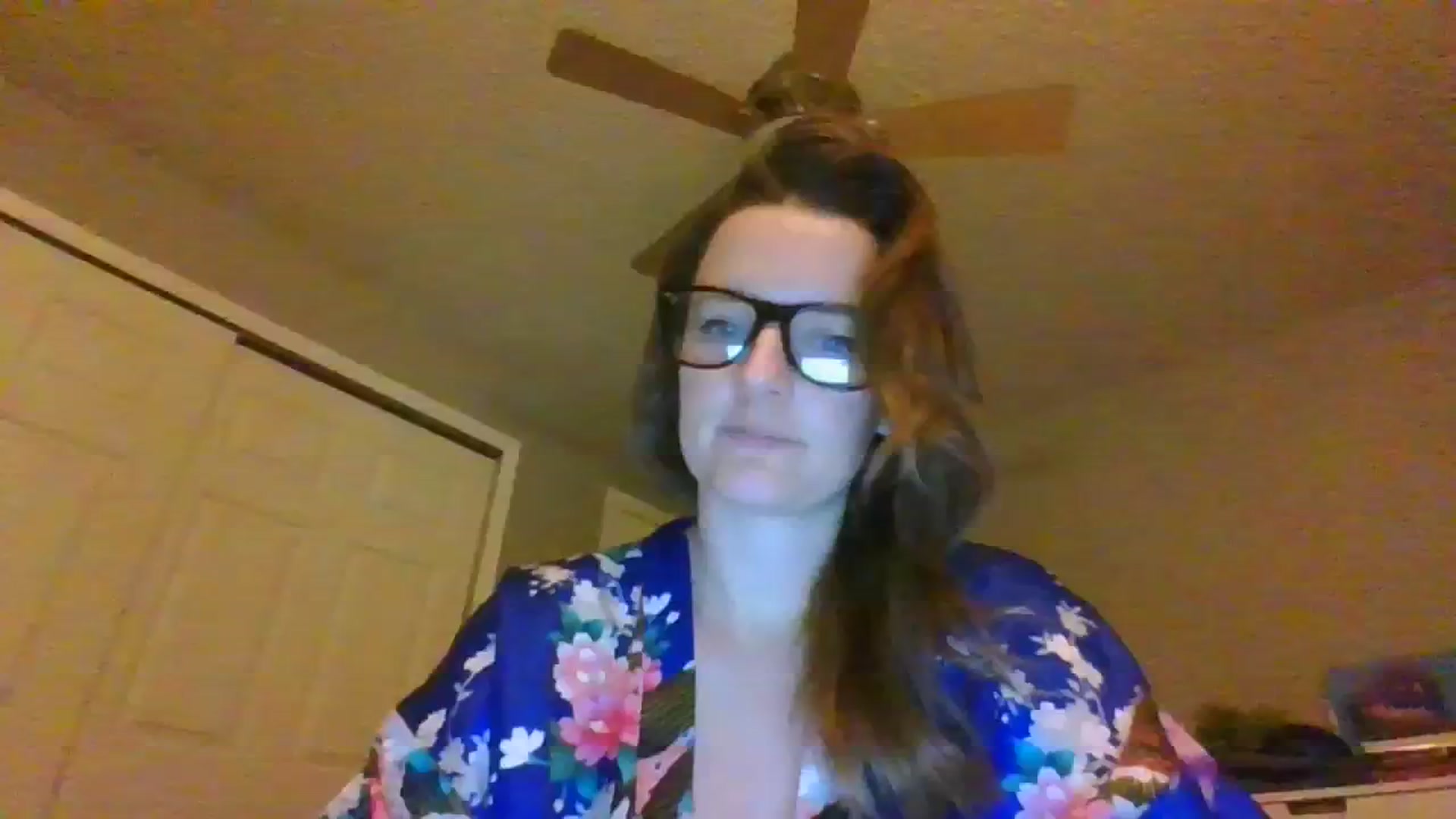 Gallery image thumbnail from Lady_luxe8765's myfreecams stream on, 12/02/2023, 07:09 image 16 of 20