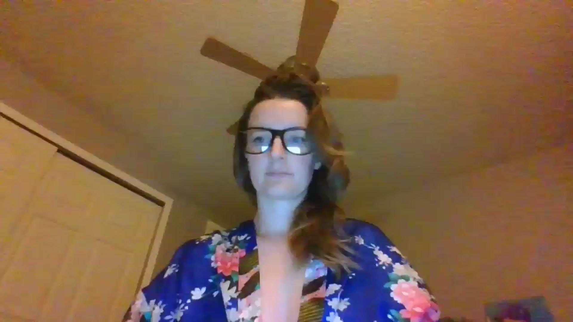 Gallery image thumbnail from Lady_luxe8765's myfreecams stream on, 12/02/2023, 07:09 image 6 of 20