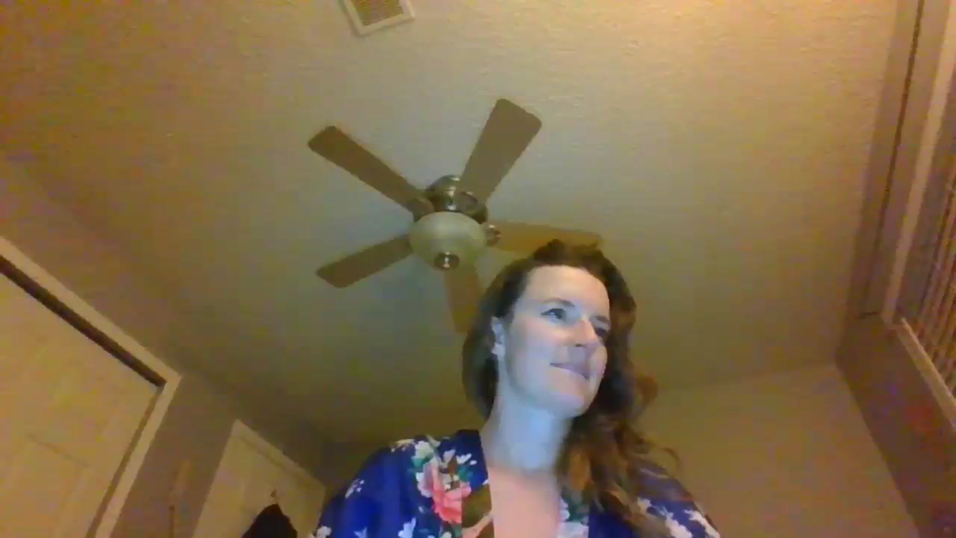 Gallery image thumbnail from Lady_luxe8765's myfreecams stream on, 12/02/2023, 07:09 image 3 of 20