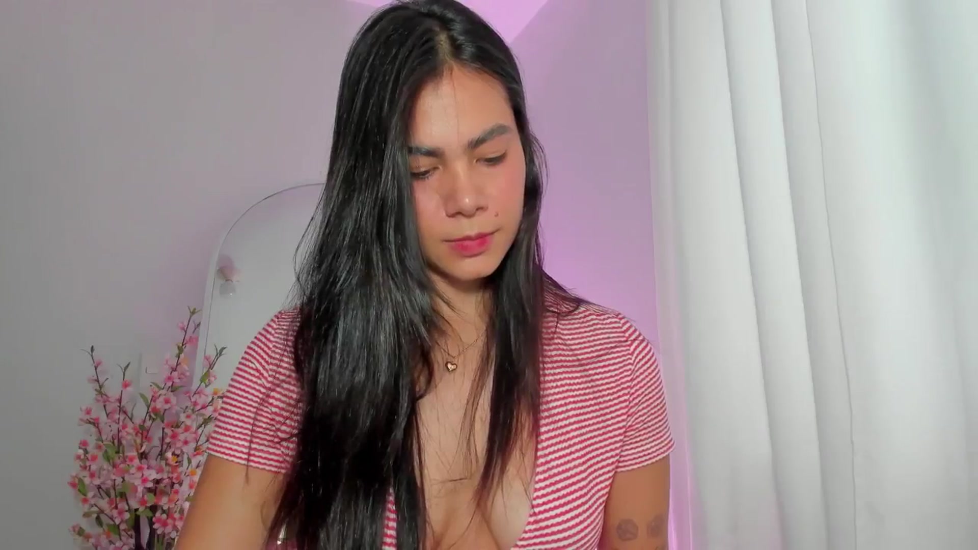 Gallery image thumbnail from Lady_sweet_'s myfreecams stream on, 04/13/2026, 17:25 image 11 of 20