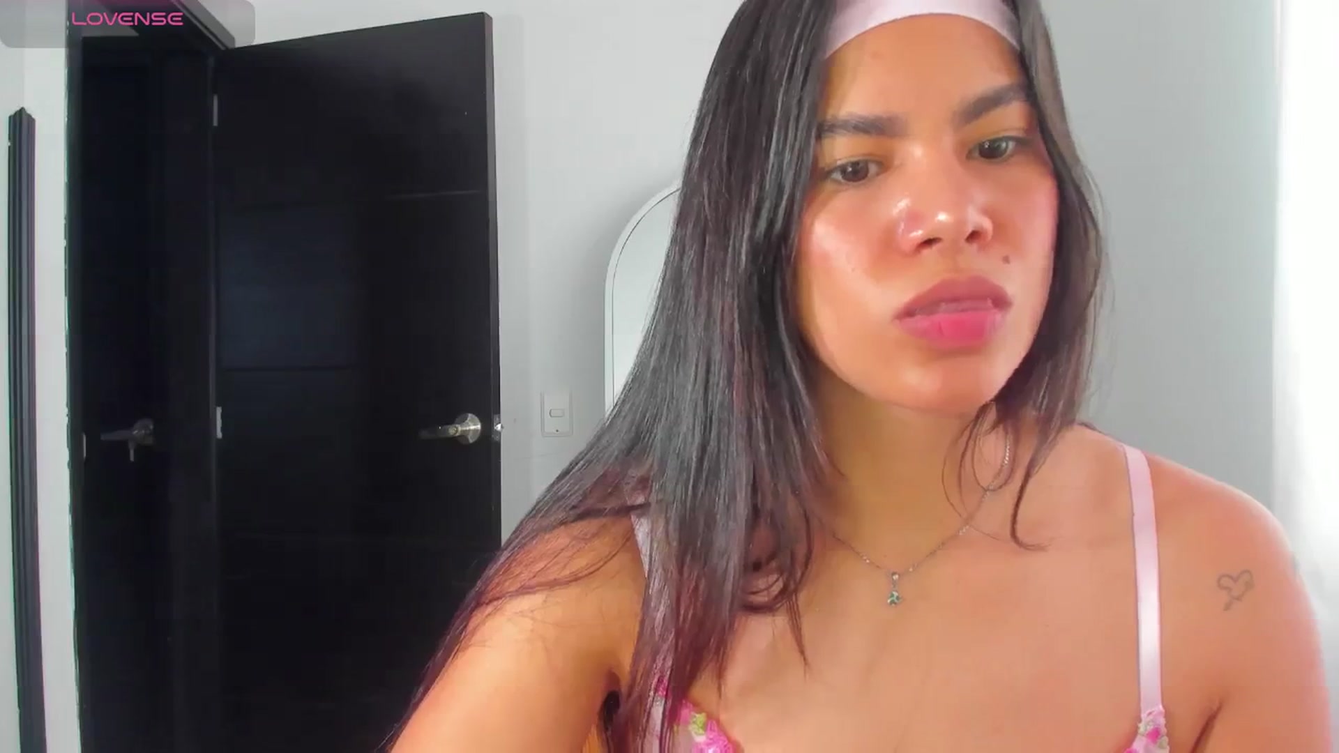 Gallery image thumbnail from Lady_sweet_'s myfreecams stream on, 04/25/2026, 17:38 image 19 of 20