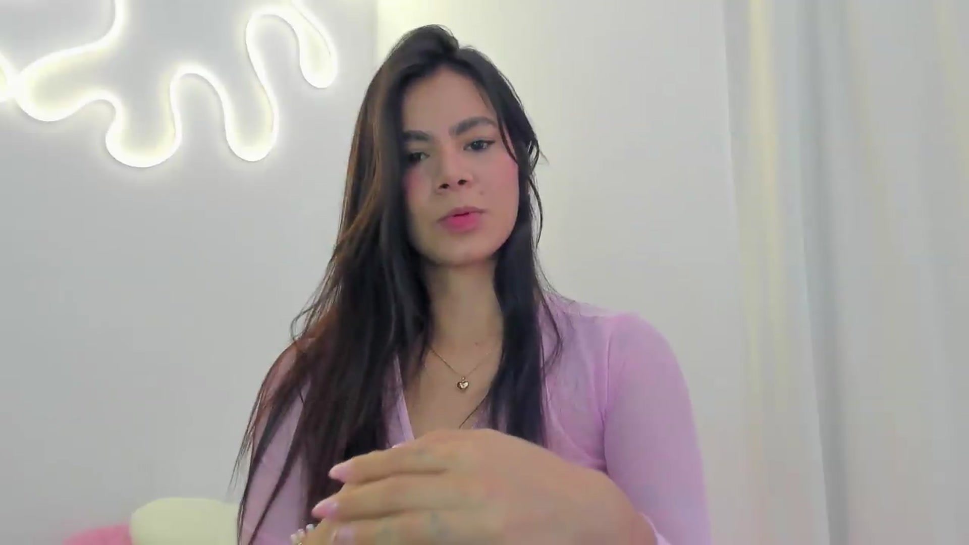 Gallery image thumbnail from Lady_sweet_'s myfreecams stream on, 07/06/2026, 15:52 image 18 of 20