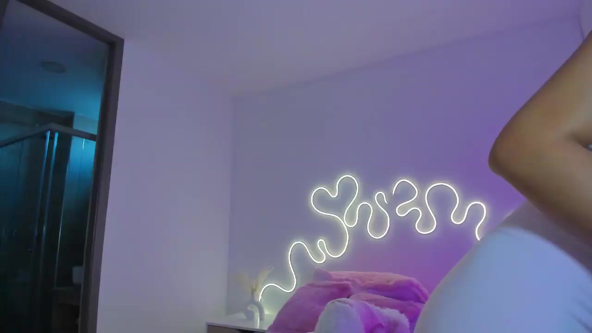 Gallery image thumbnail from Lady_sweet_'s myfreecams stream on, 07/30/2026, 15:06 image 1 of 20