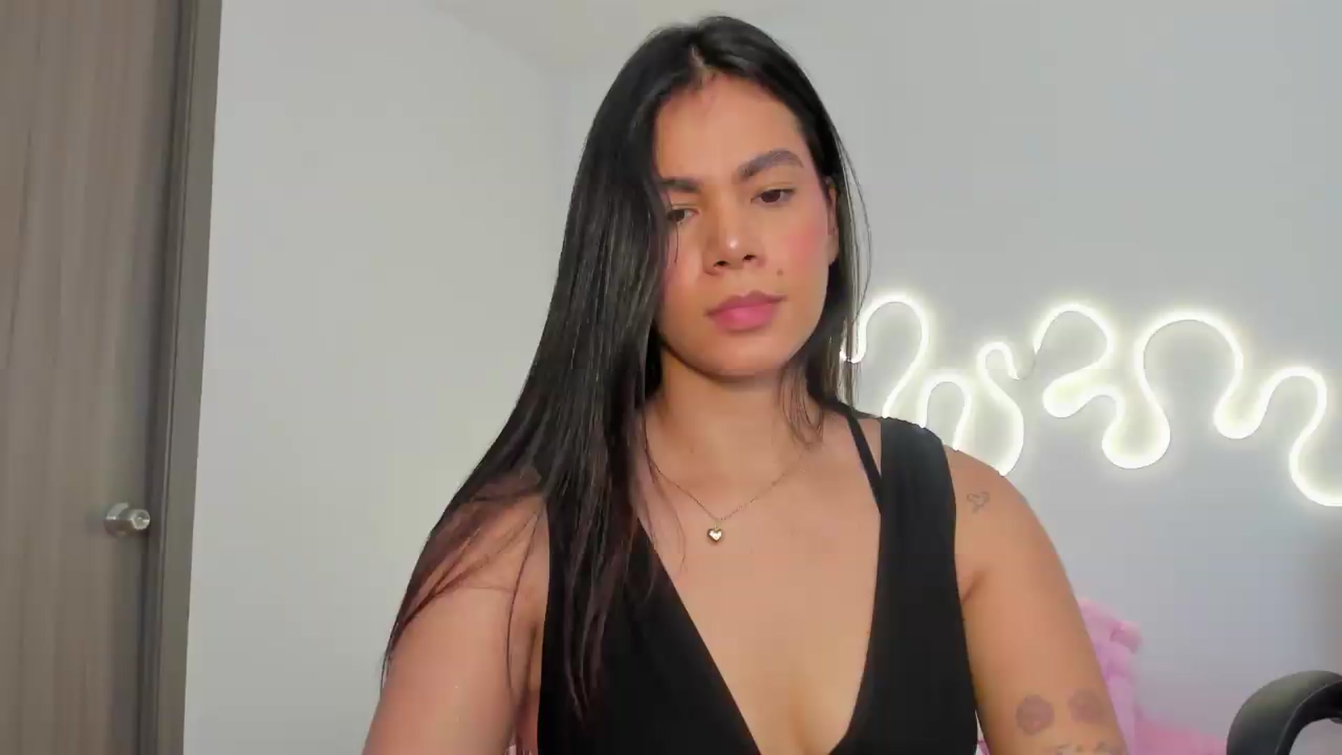 Gallery image thumbnail from Lady_sweet_'s myfreecams stream on, 08/13/2026, 17:19 image 15 of 20