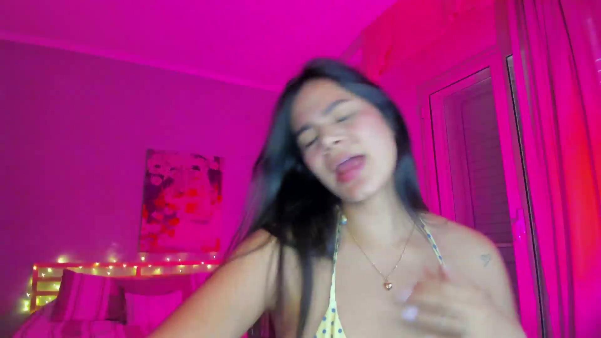 Gallery image thumbnail from Lady_sweet_'s myfreecams stream on, 08/28/2026, 14:31 image 6 of 20