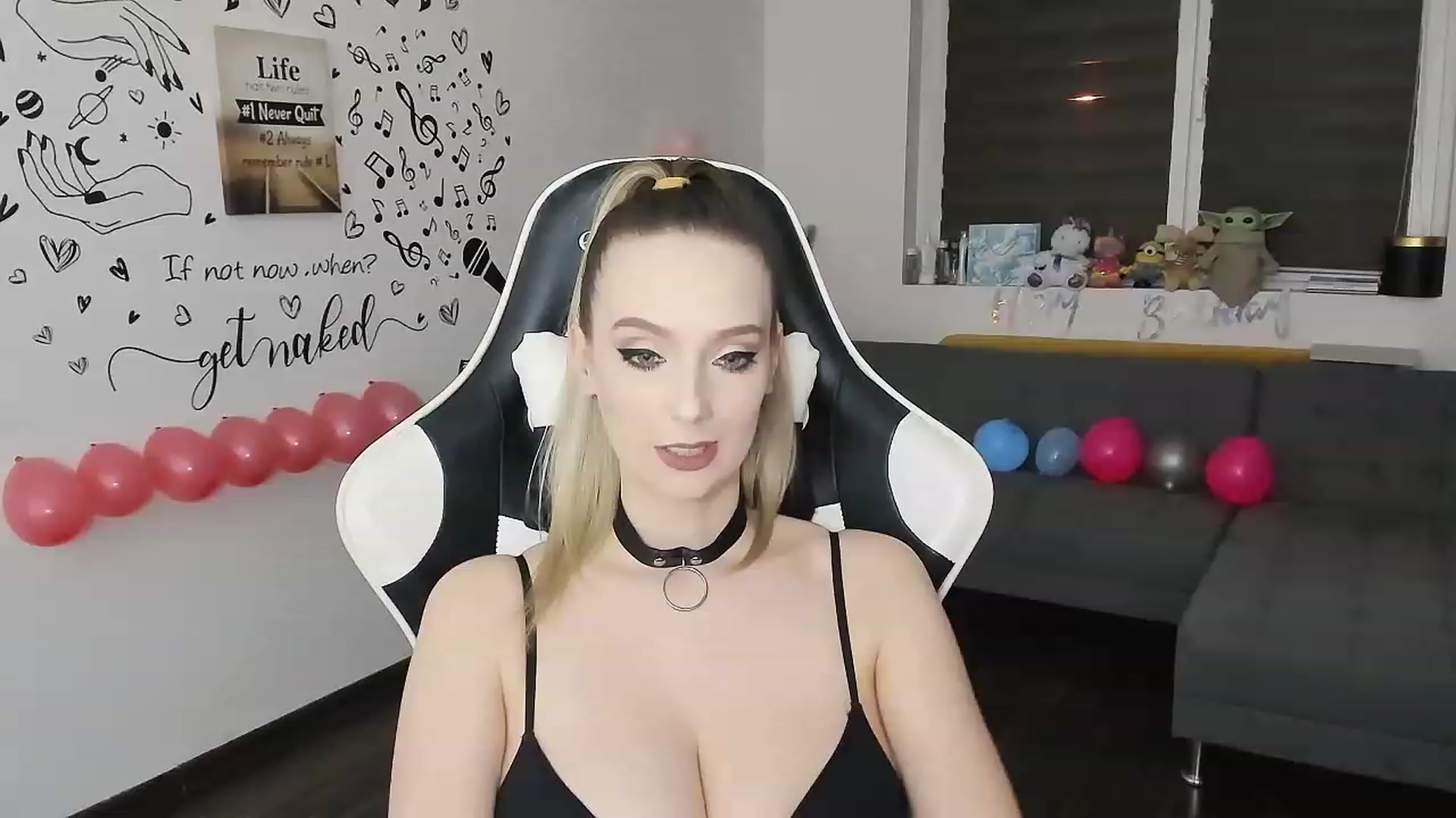 Gallery image thumbnail from Ladybug___'s myfreecams stream on, 04/04/2023, 24:18 image 4 of 20