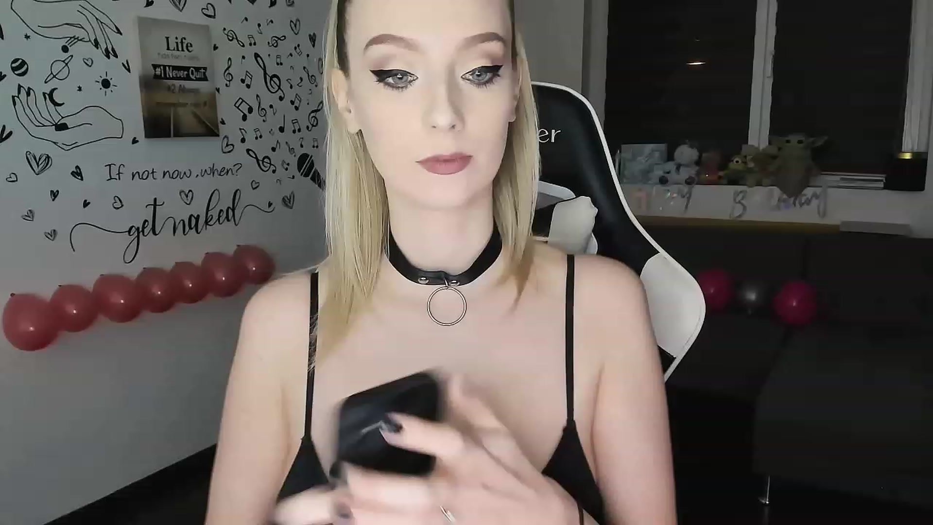 Gallery image thumbnail from Ladybug___'s myfreecams stream on, 04/04/2023, 24:18 image 20 of 20