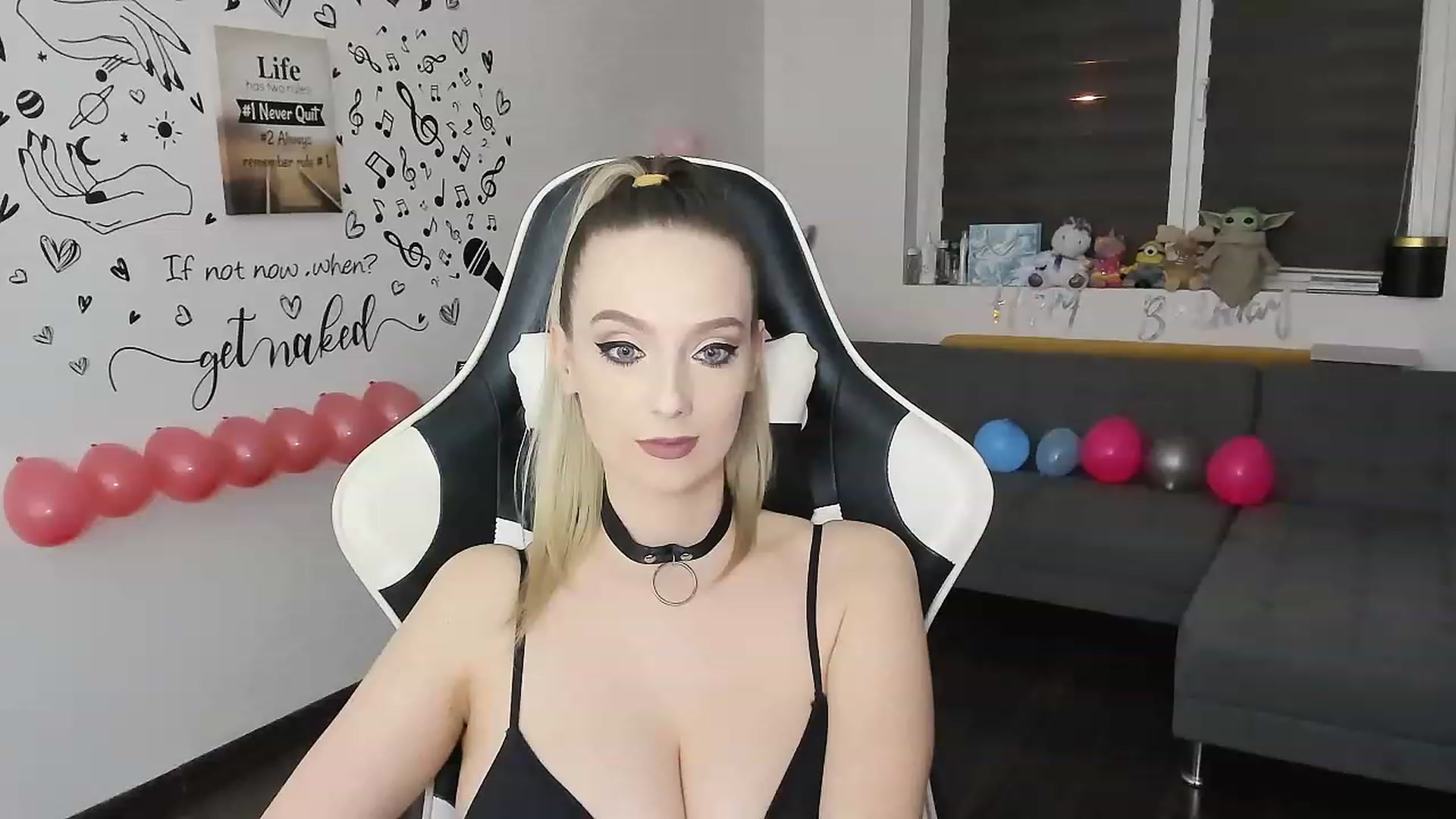 Gallery image thumbnail from Ladybug___'s myfreecams stream on, 04/04/2023, 24:18 image 2 of 20